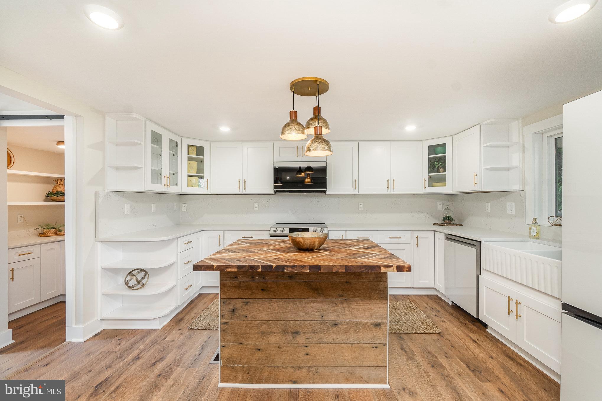 FOREST HILL - Residential