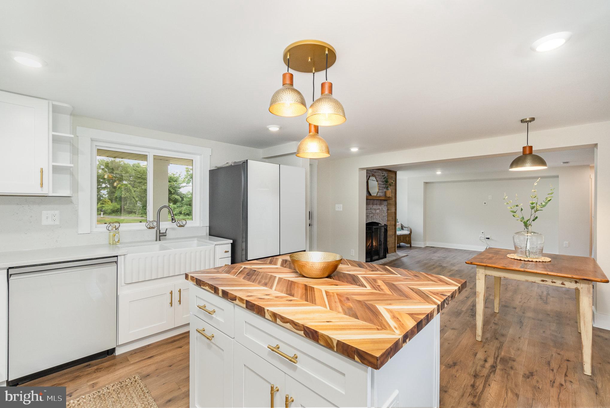 FOREST HILL - Residential