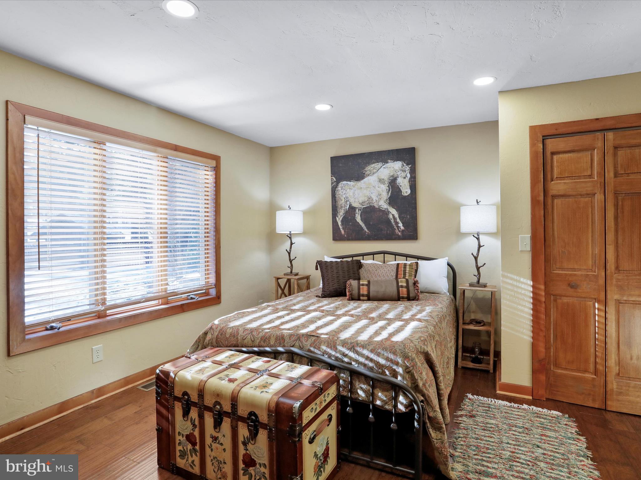 DEEP CREEK LAKE - Residential