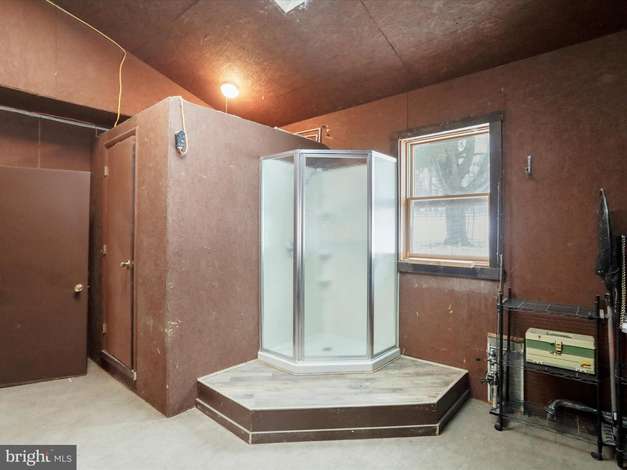 DEEP CREEK LAKE - Residential