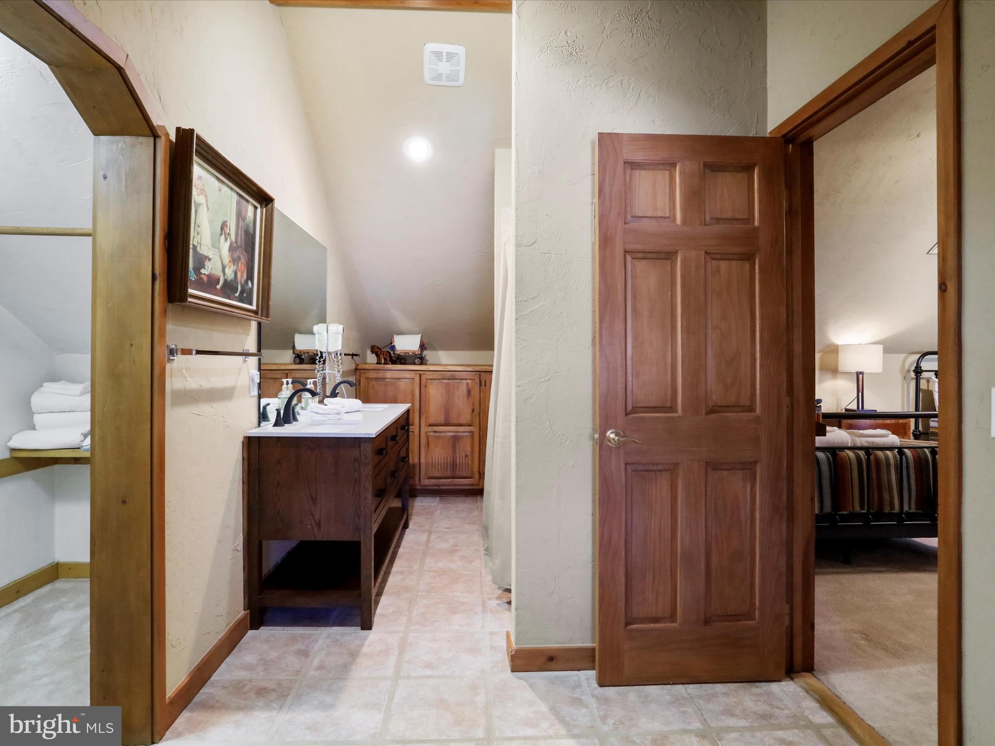 DEEP CREEK LAKE - Residential