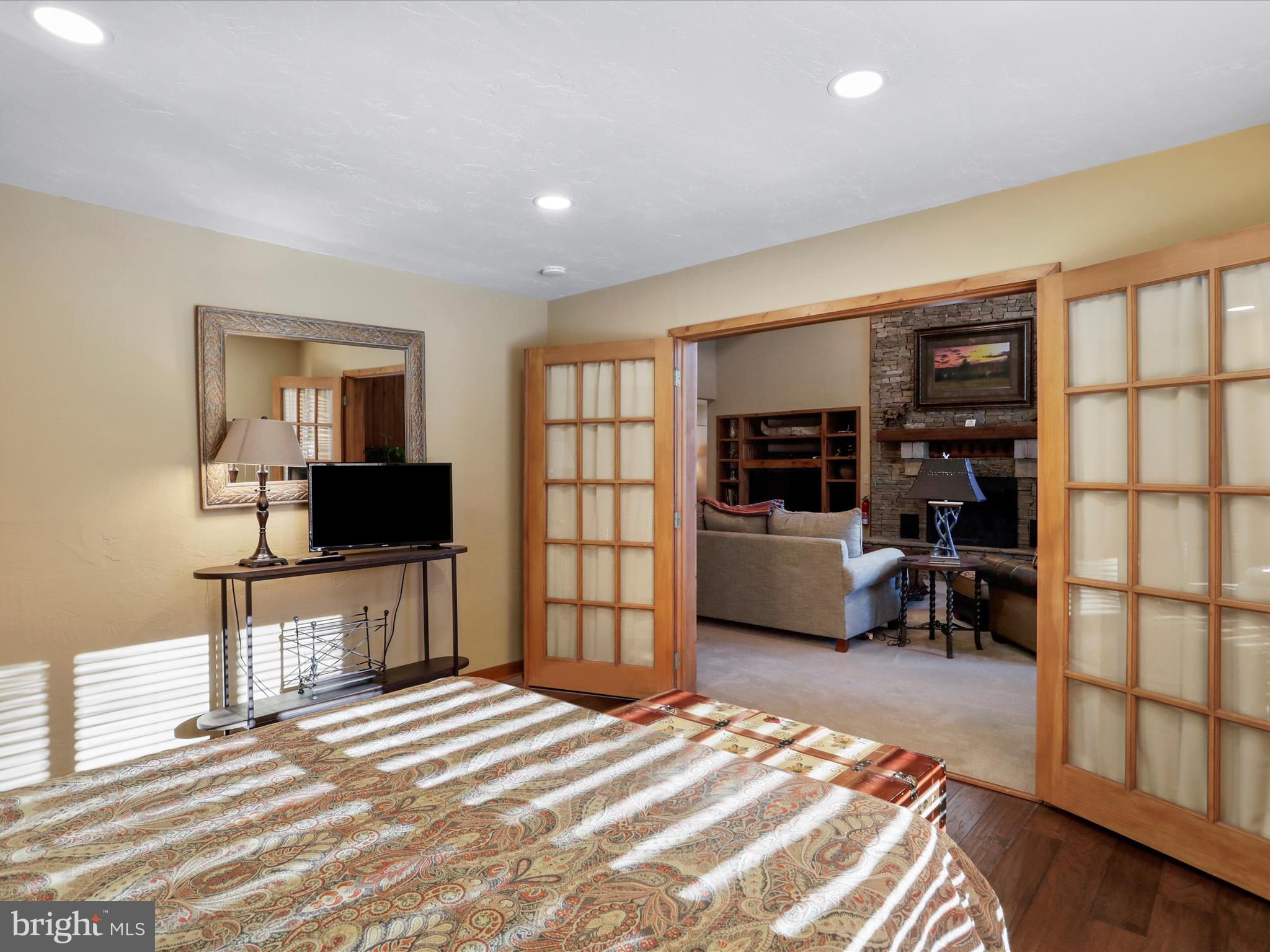 DEEP CREEK LAKE - Residential