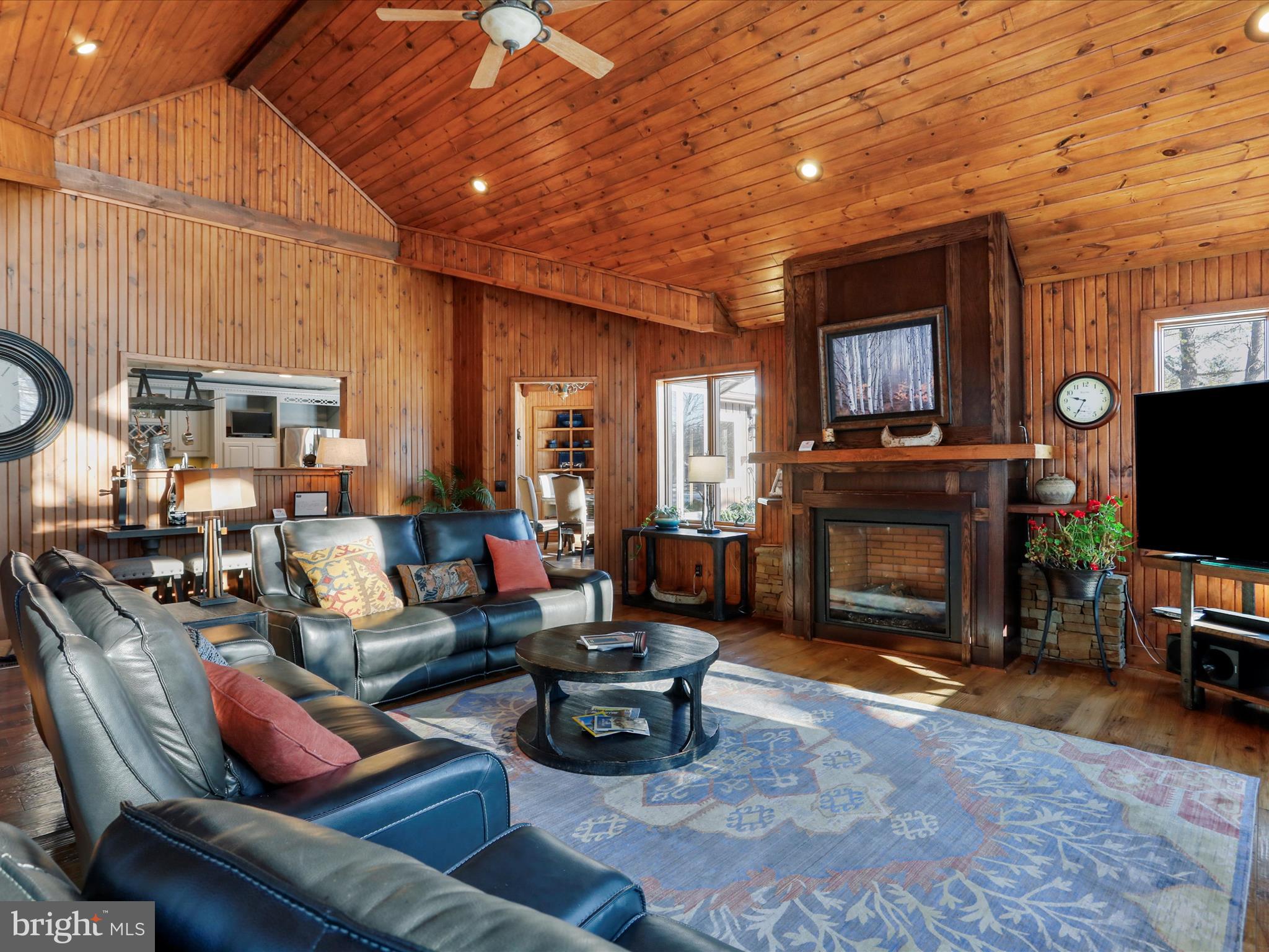 DEEP CREEK LAKE - Residential