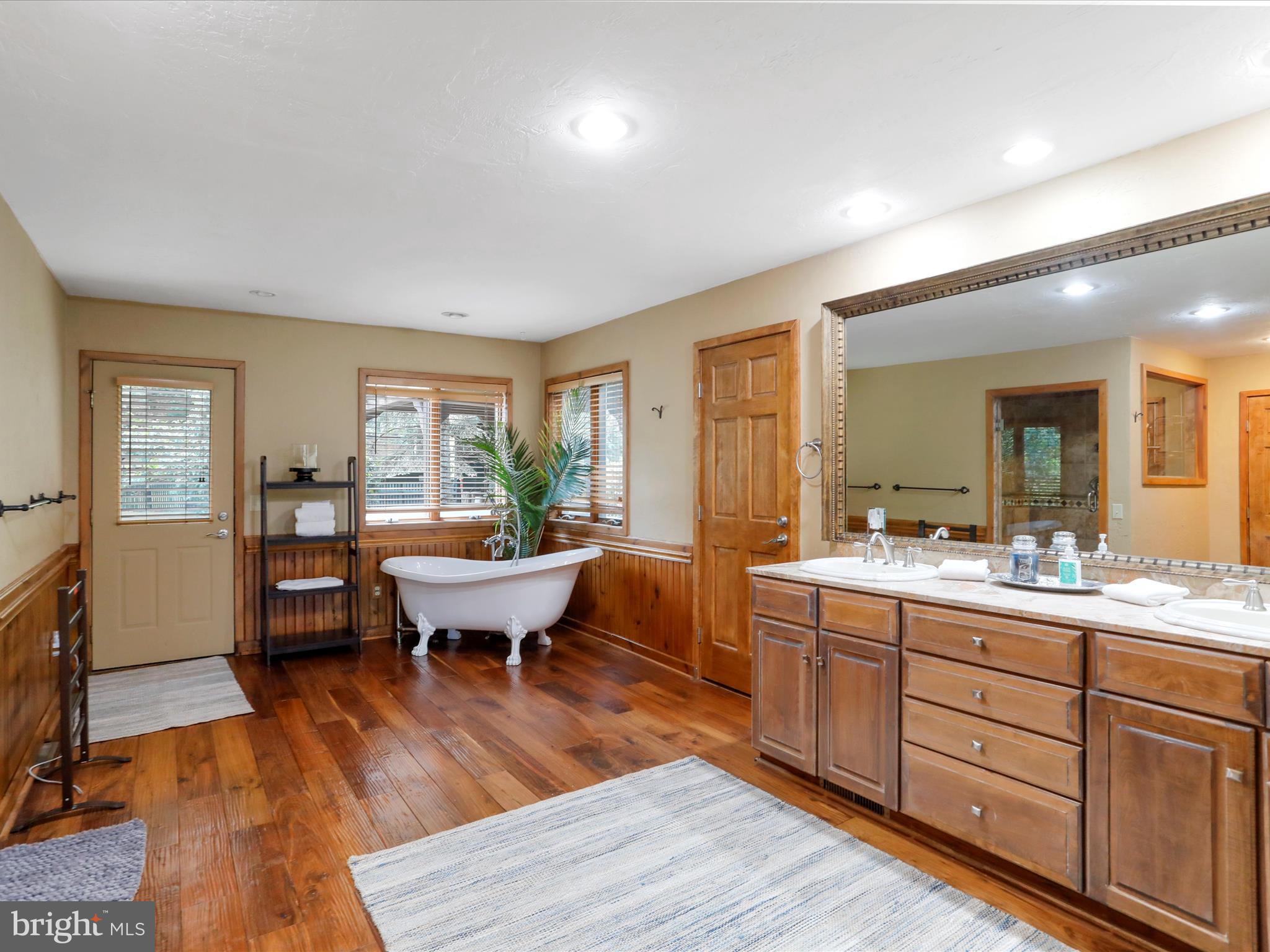 DEEP CREEK LAKE - Residential