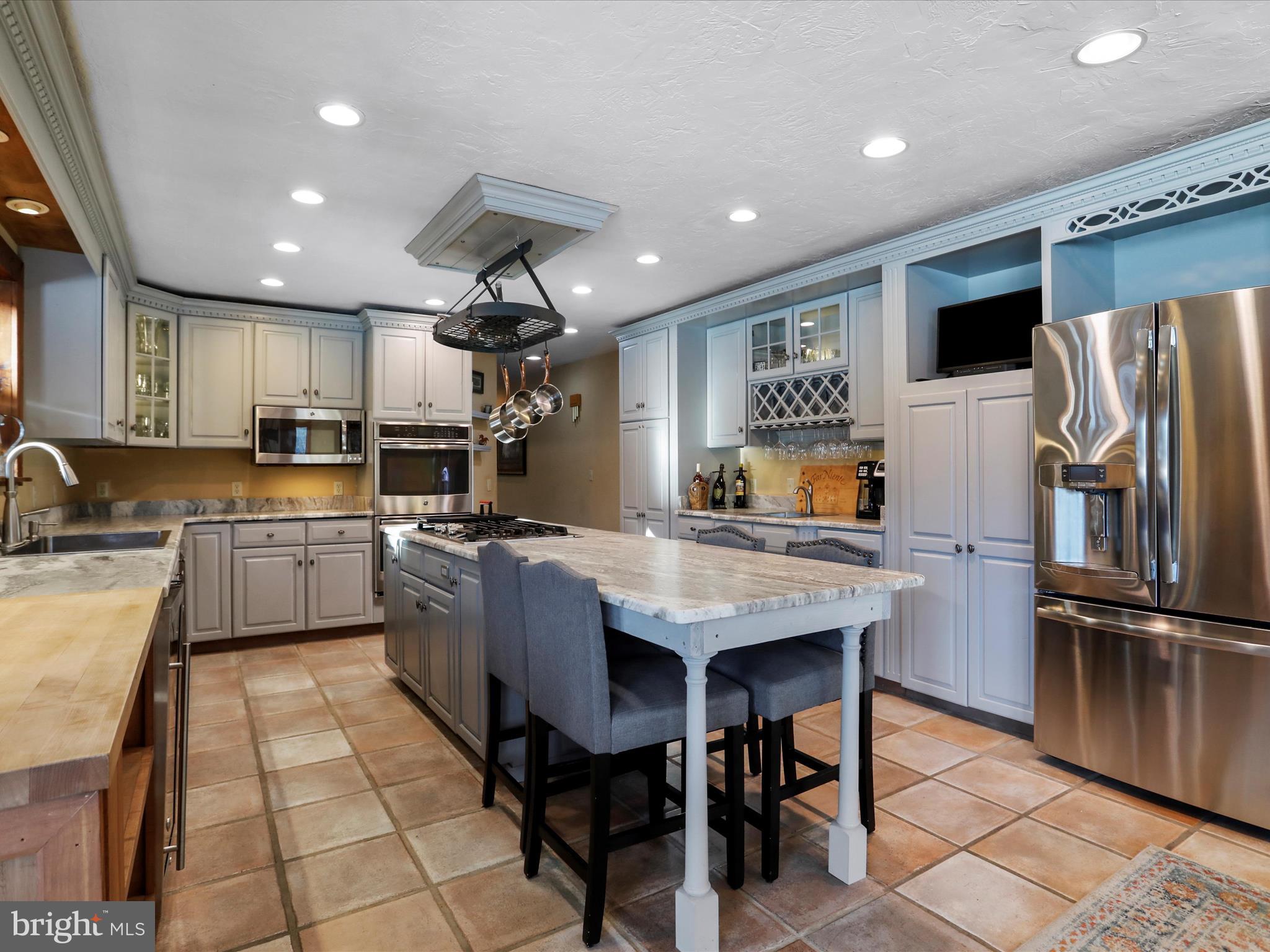 DEEP CREEK LAKE - Residential