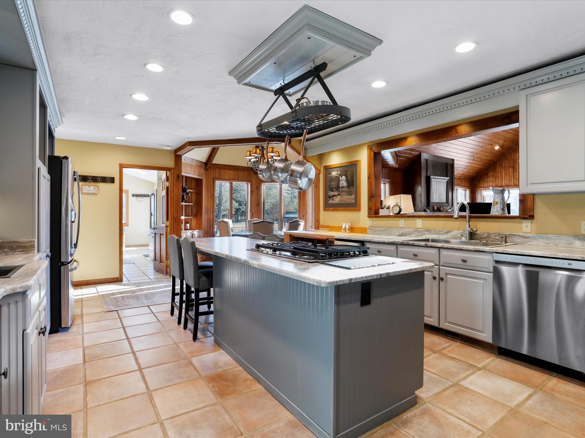 DEEP CREEK LAKE - Residential