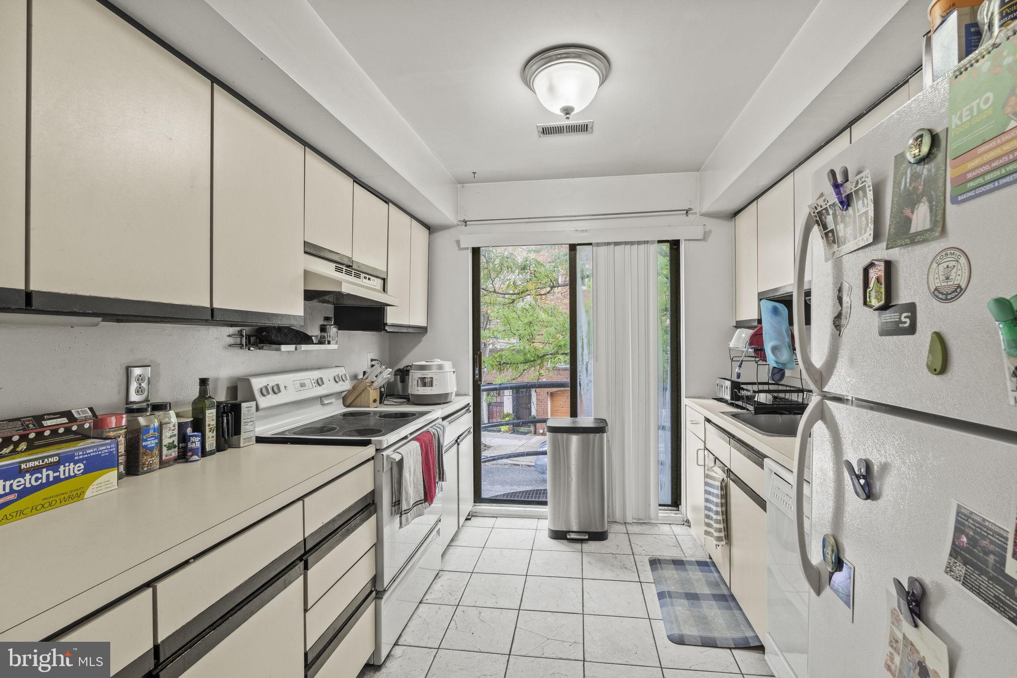 1 QUEEN ST 10