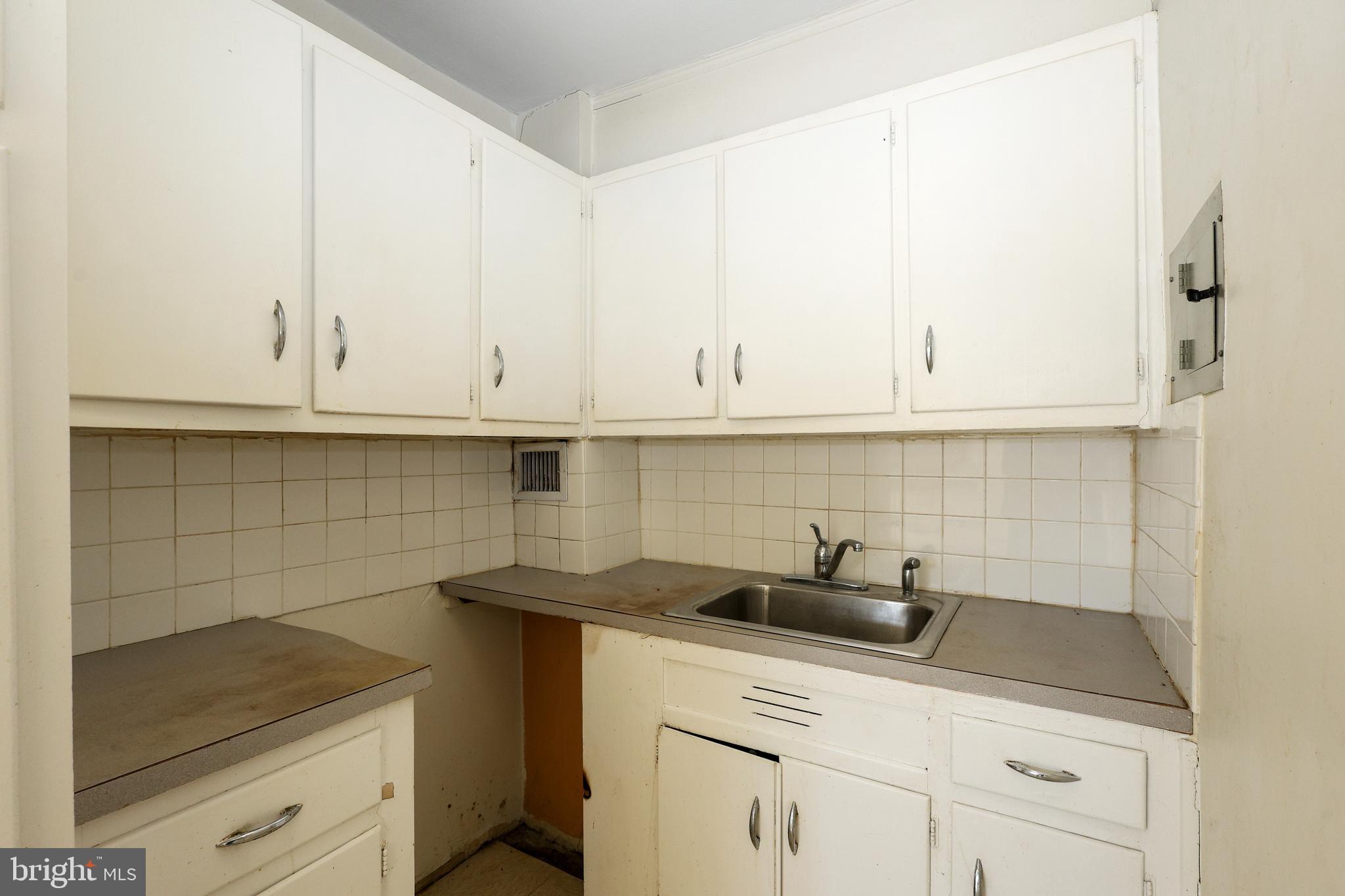 118 S 21ST STREET 911