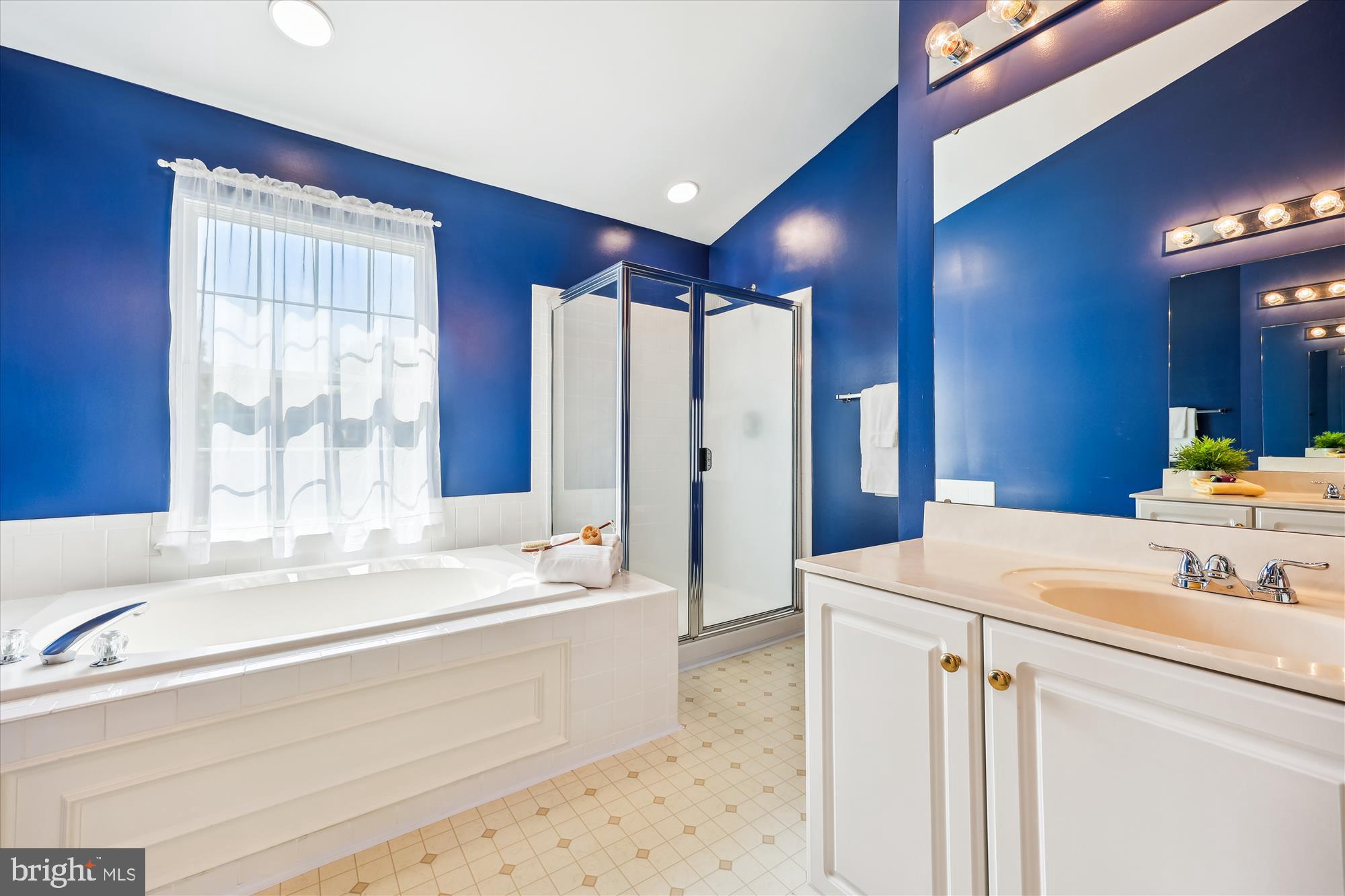 KINGS BRIDGE - Residential