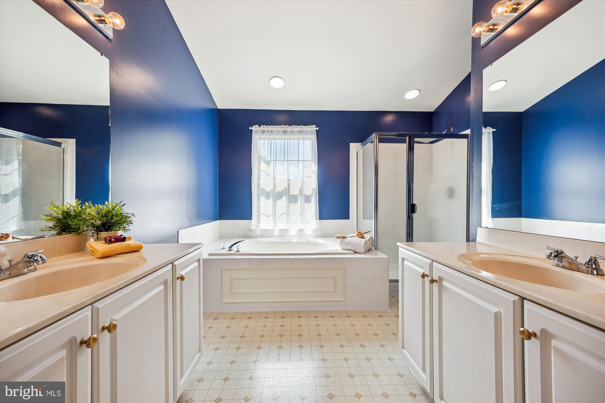 KINGS BRIDGE - Residential