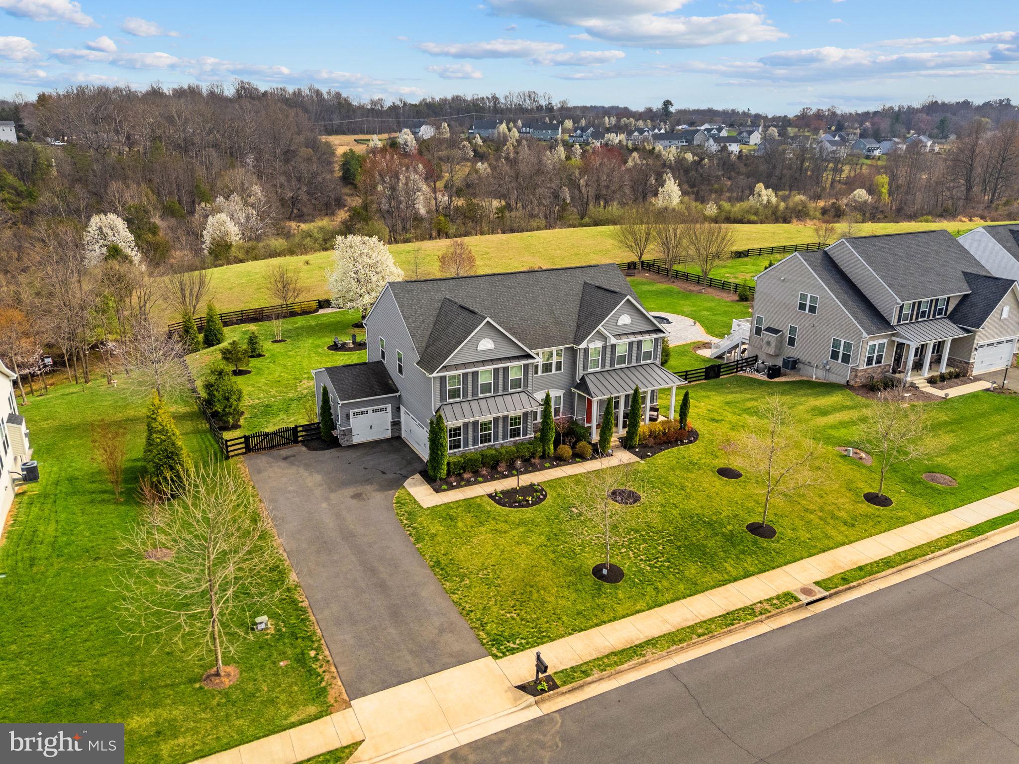 6387 BOB WHITE DRIVE