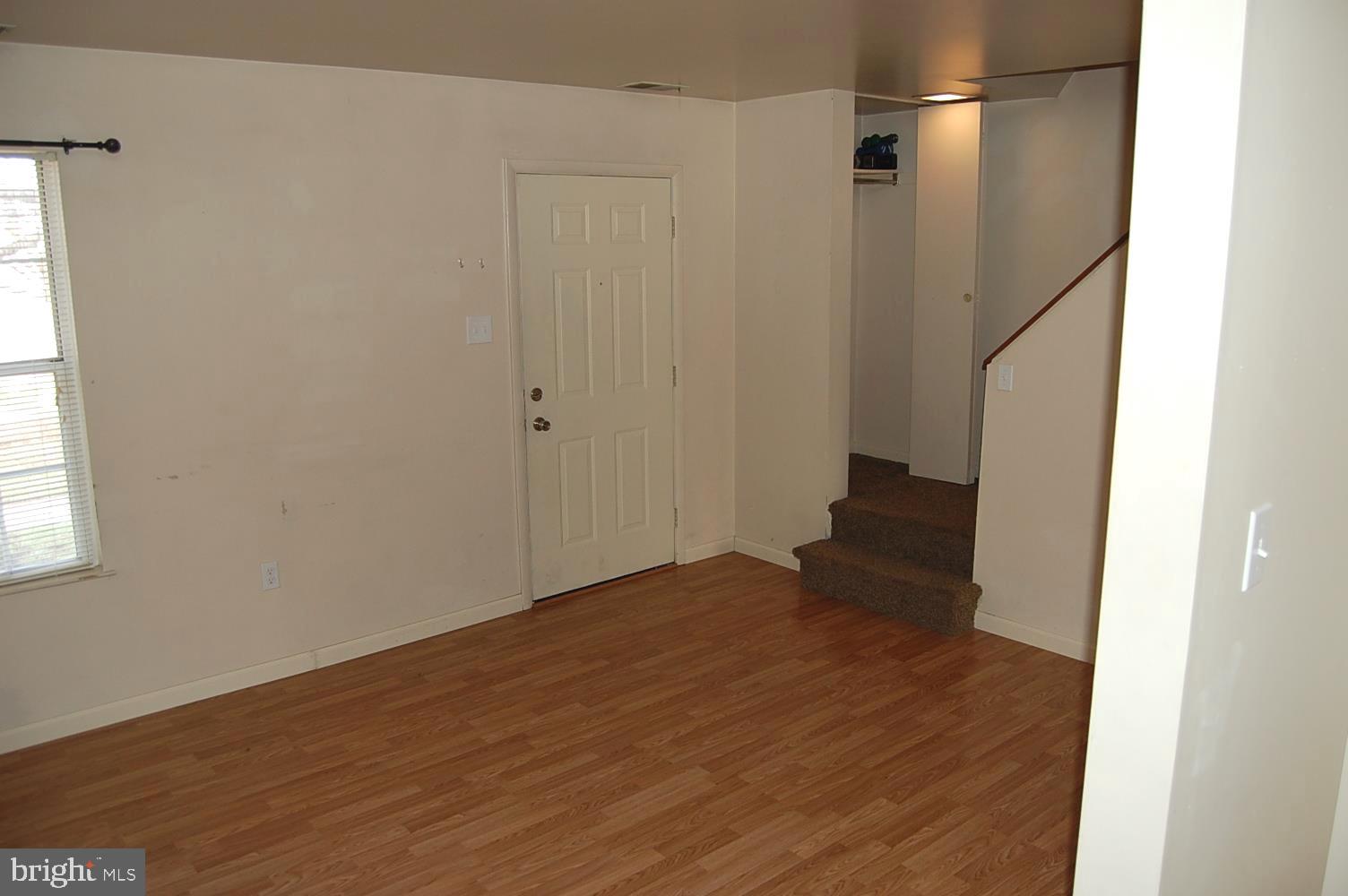 LEXINGTON WOODS - Residential