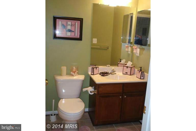 HOLLY WOODS - Residential Lease