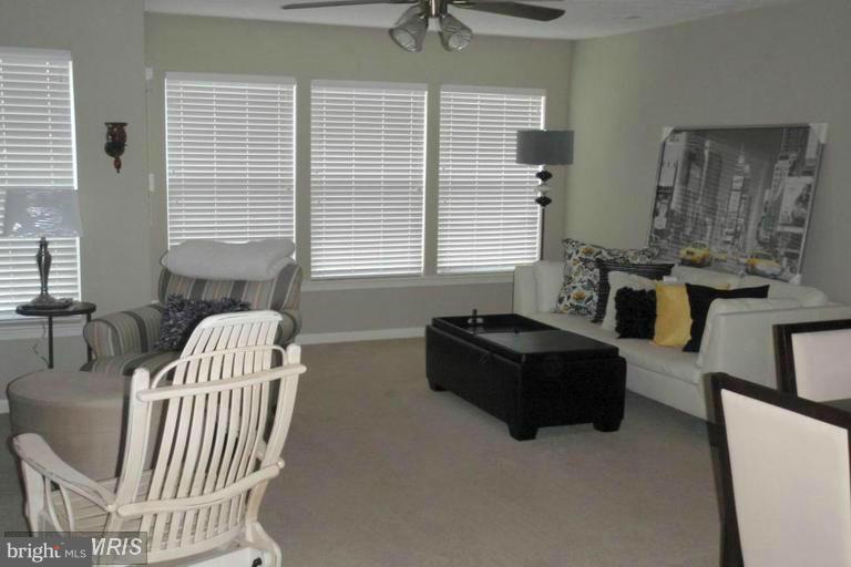 HOLLY WOODS - Residential Lease