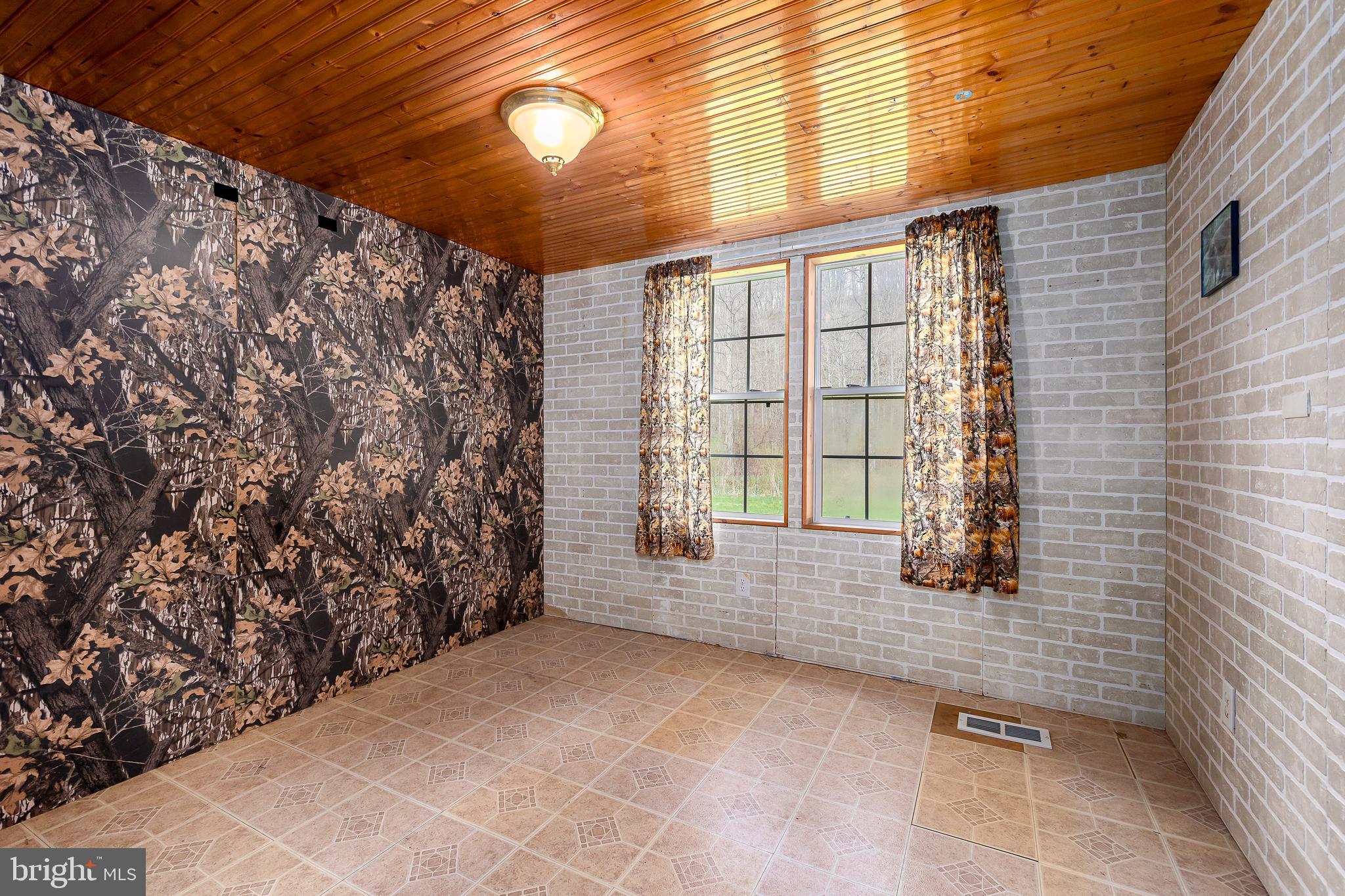 MILL RUN - Residential