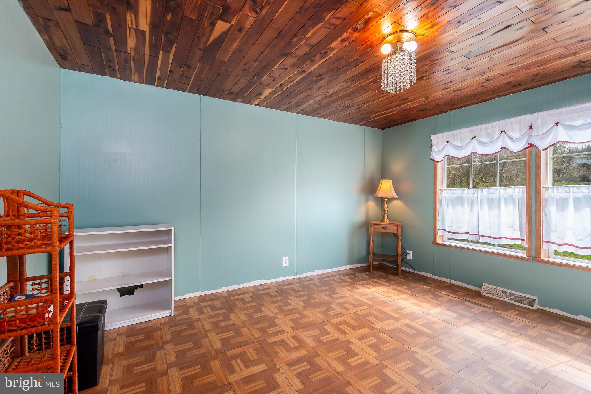 MILL RUN - Residential