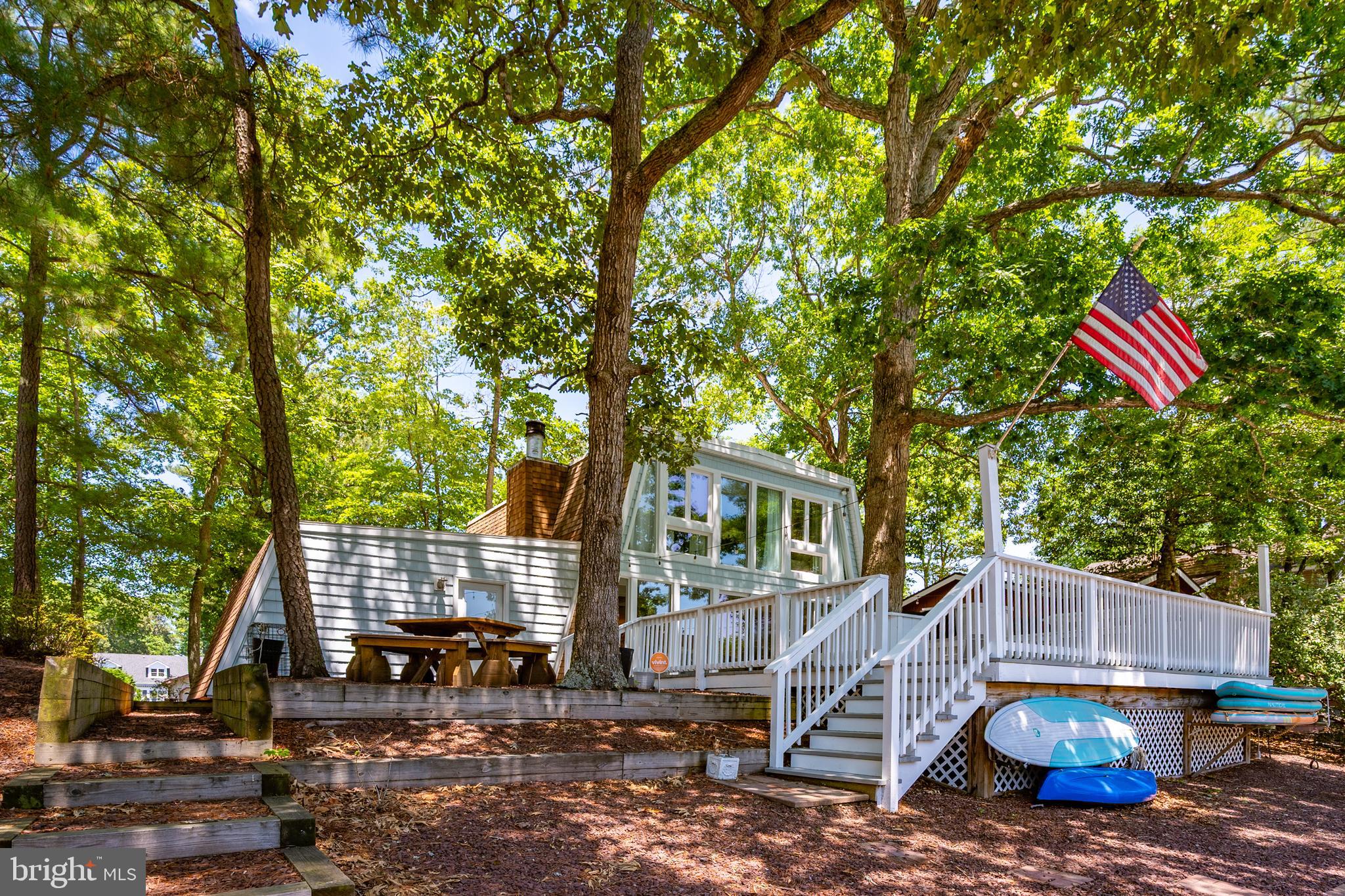 32 DRIFTWOOD LANE