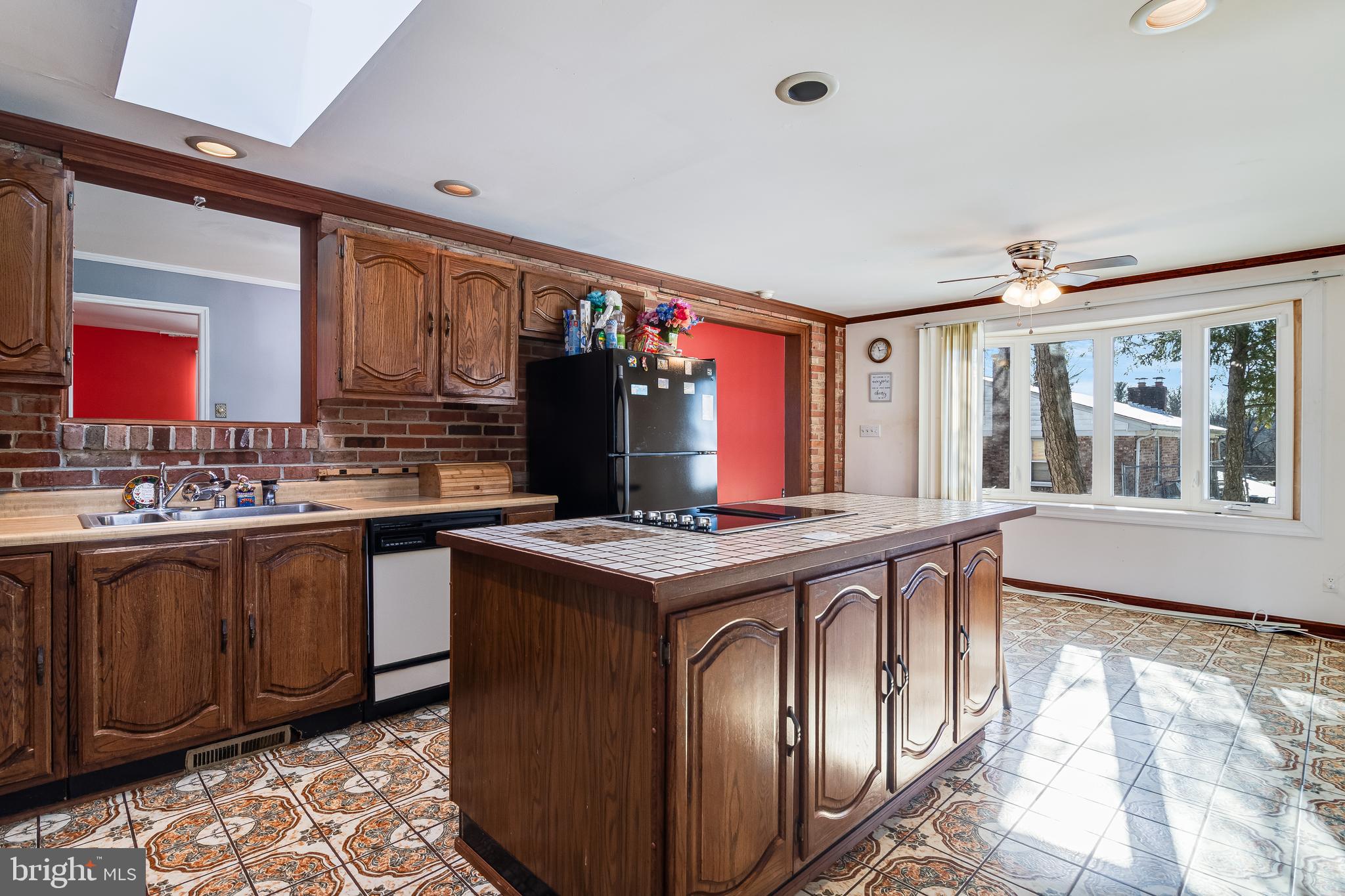 BROOKE-JANE MANOR - Residential