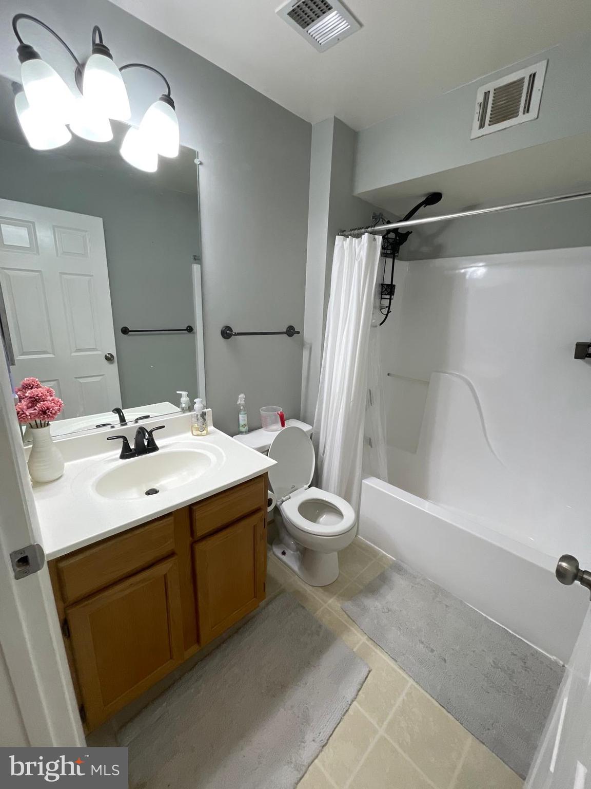 ANNAPOLIS OVERLOOK - Residential