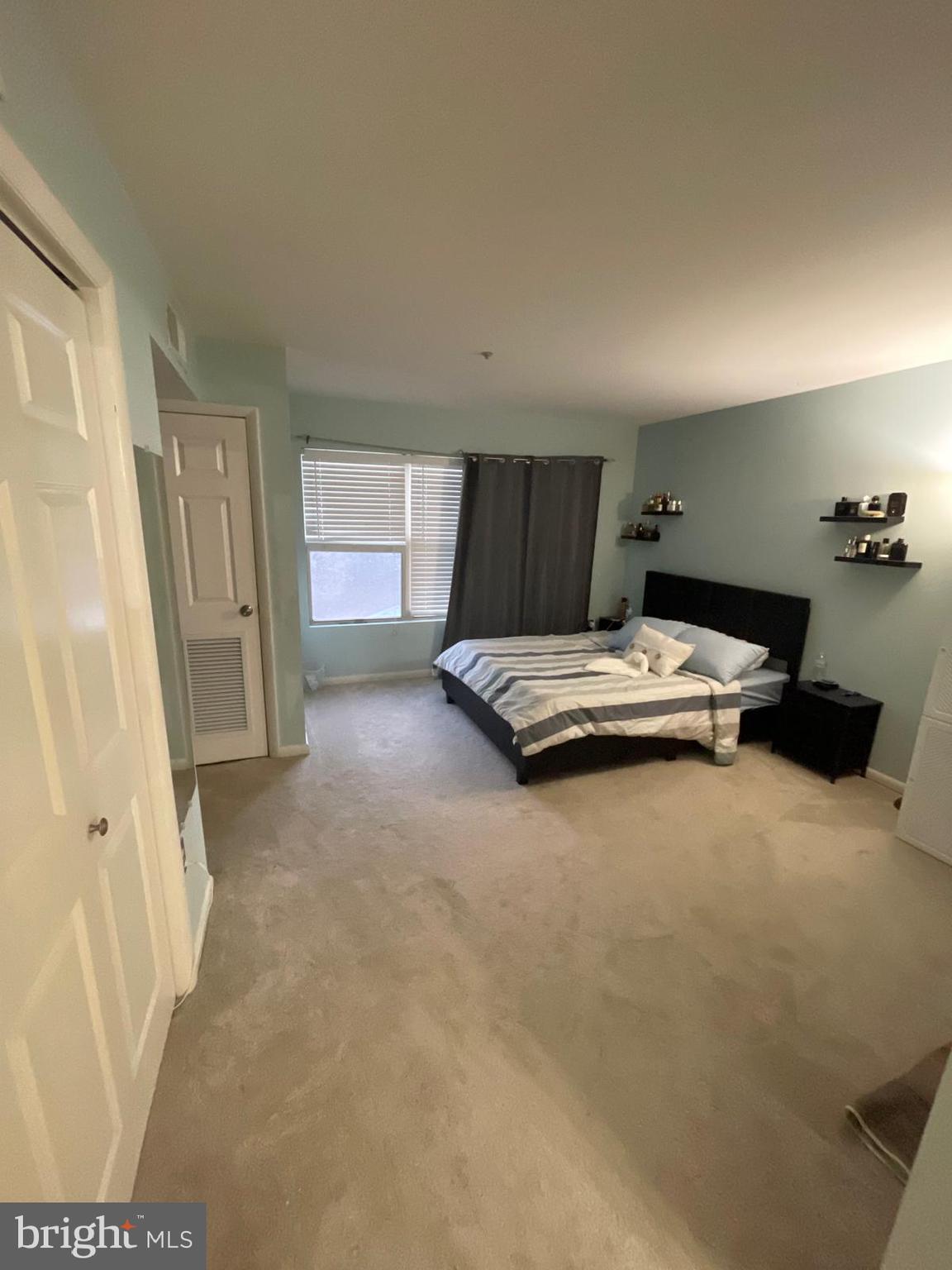 ANNAPOLIS OVERLOOK - Residential