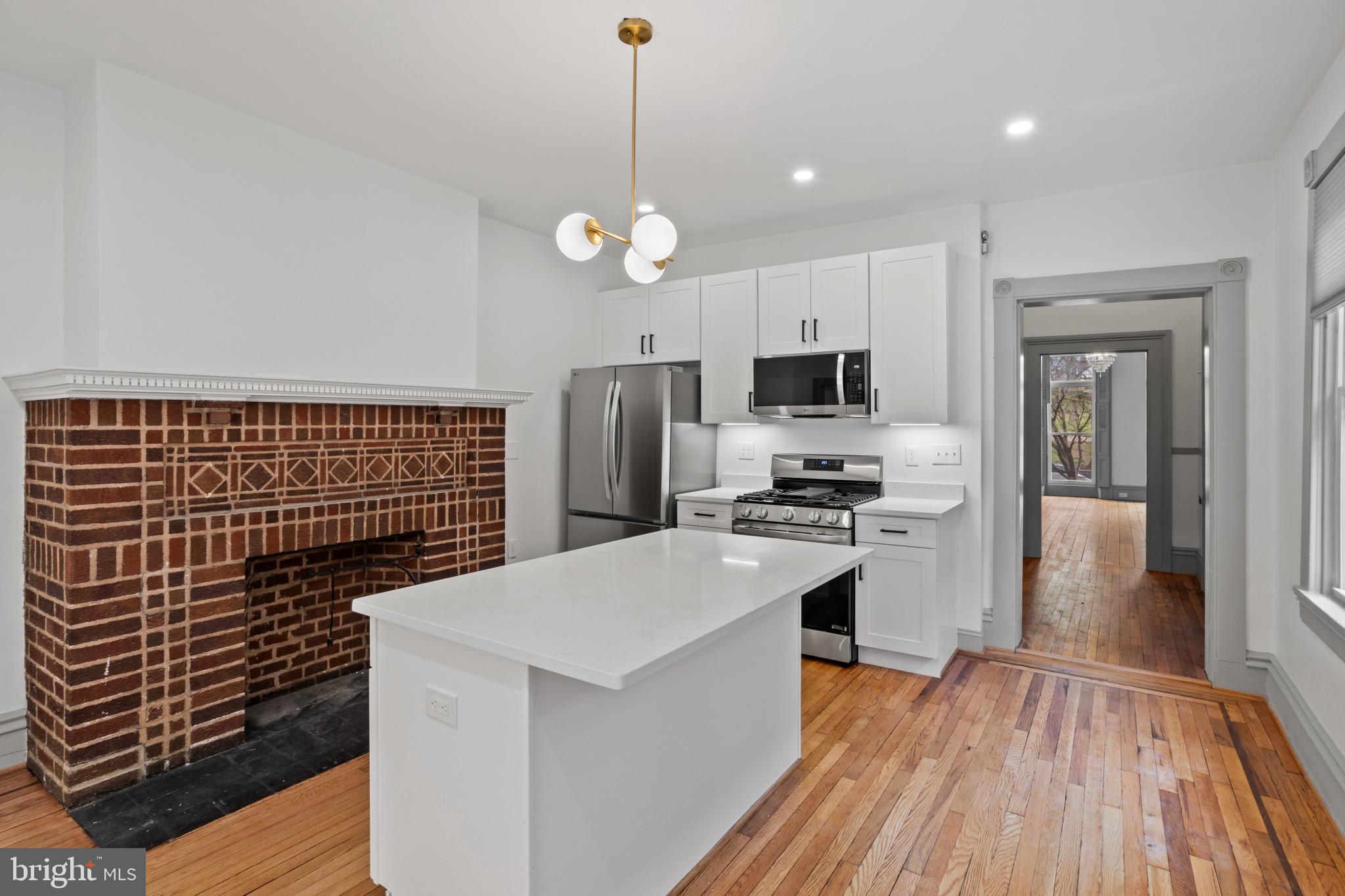 BUTCHERS HILL - Residential Lease
