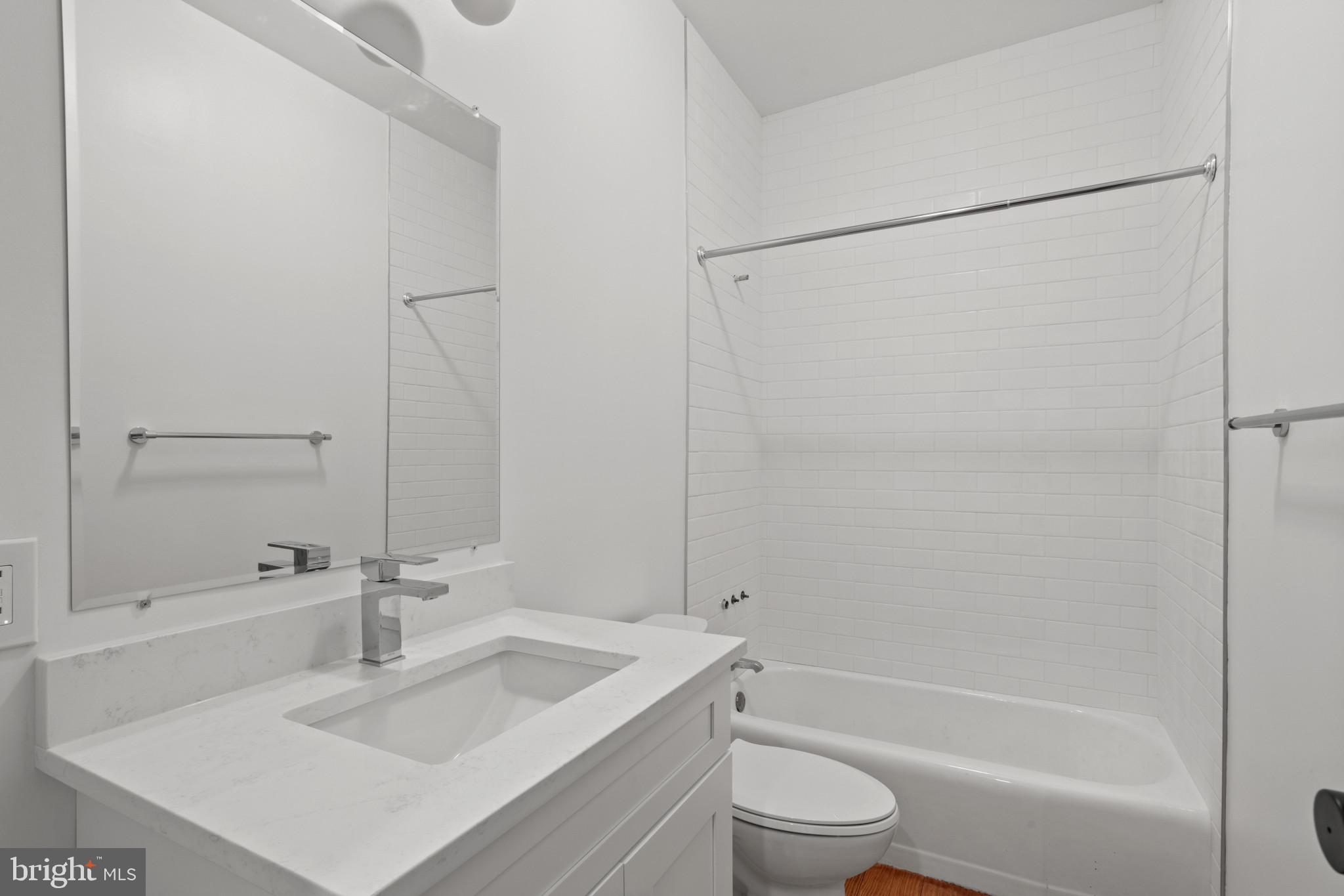 BUTCHERS HILL - Residential Lease