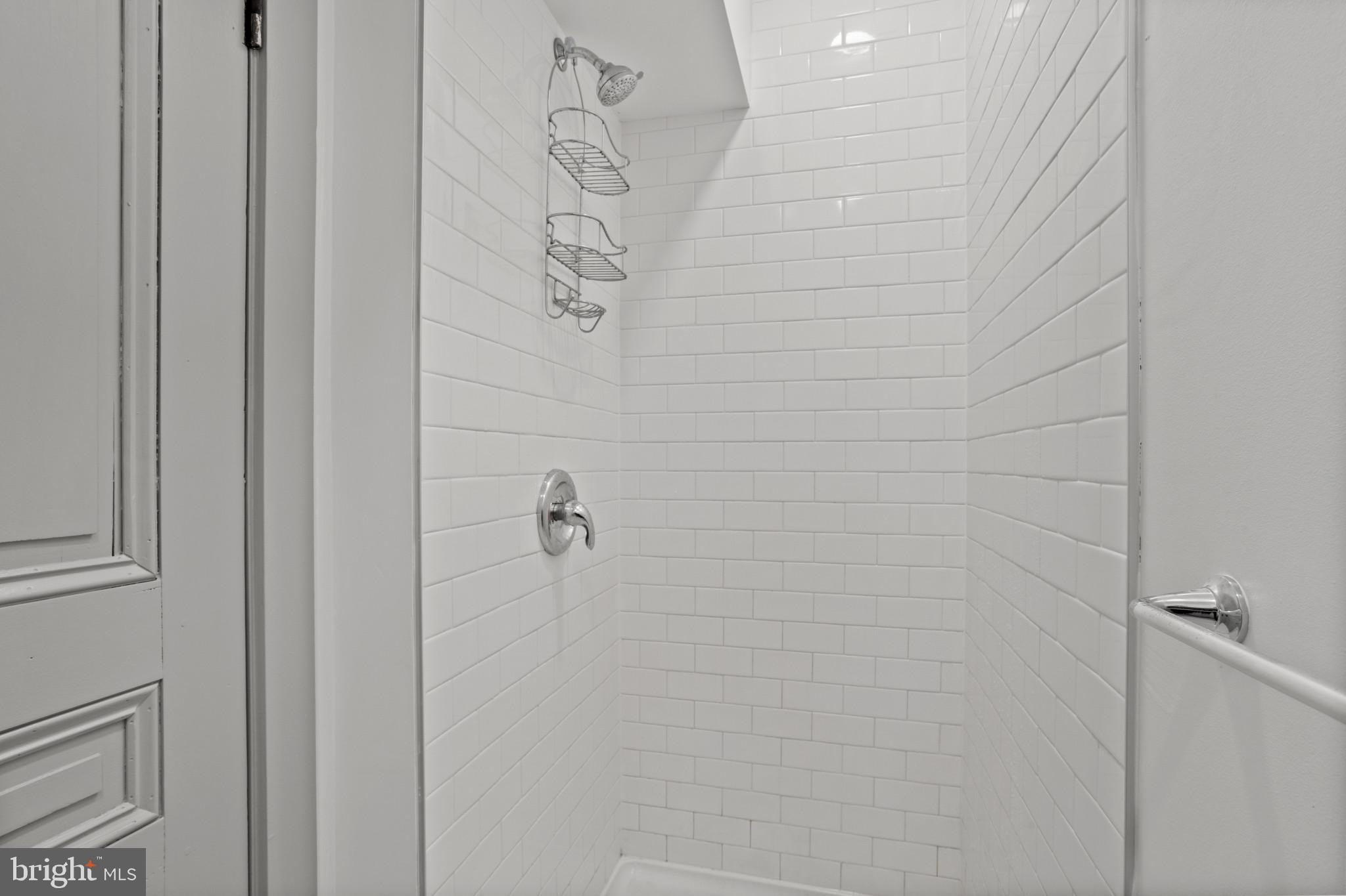BUTCHERS HILL - Residential Lease
