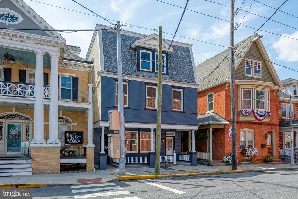 Photo of 6 N Charlotte Street, Manheim, PA 17545 (MLS # PALA2040192)