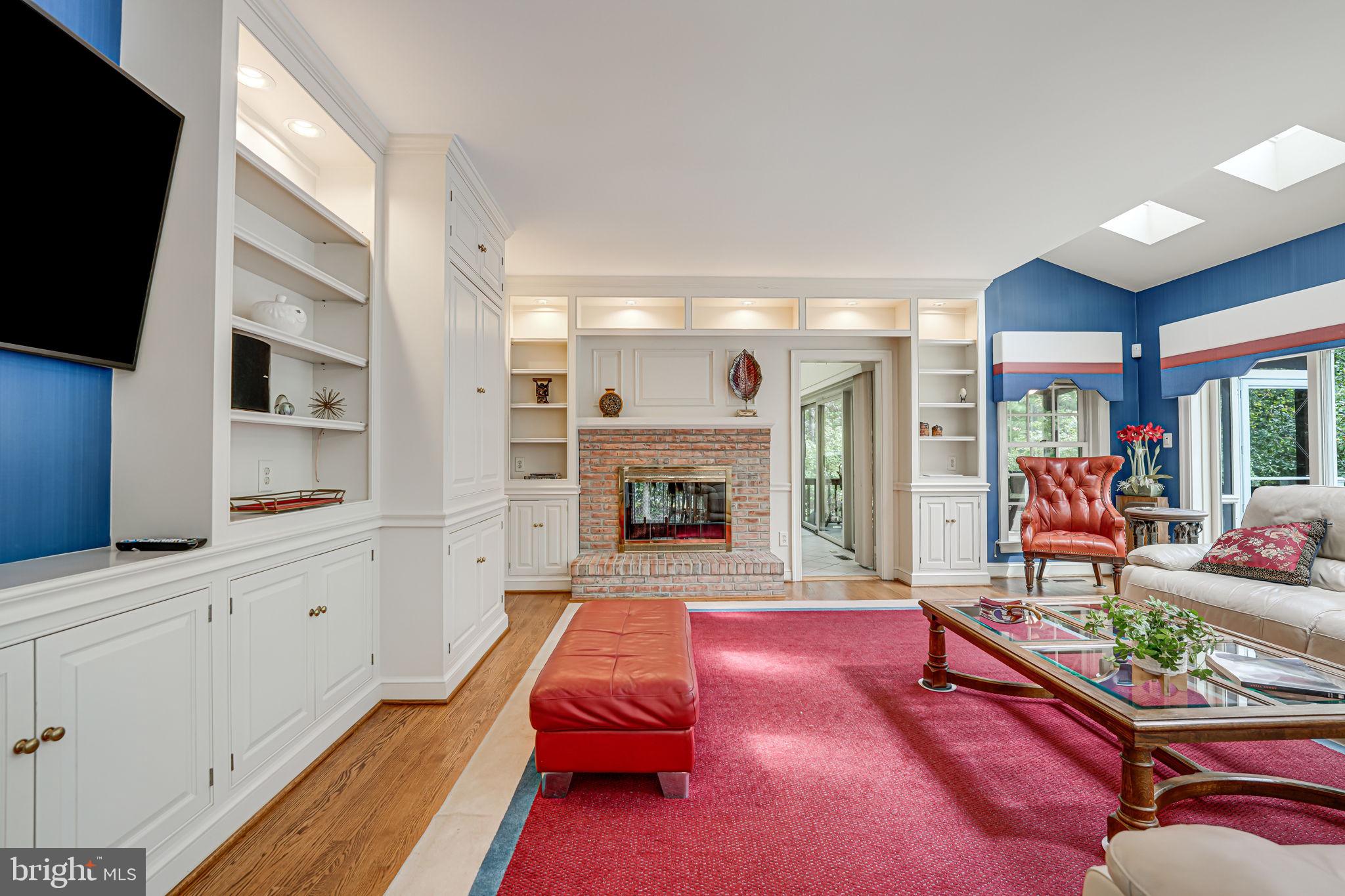 CENTURY OAK - Residential