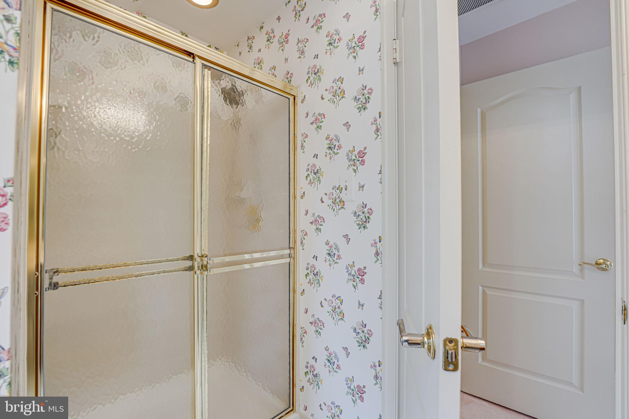 CENTURY OAK - Residential