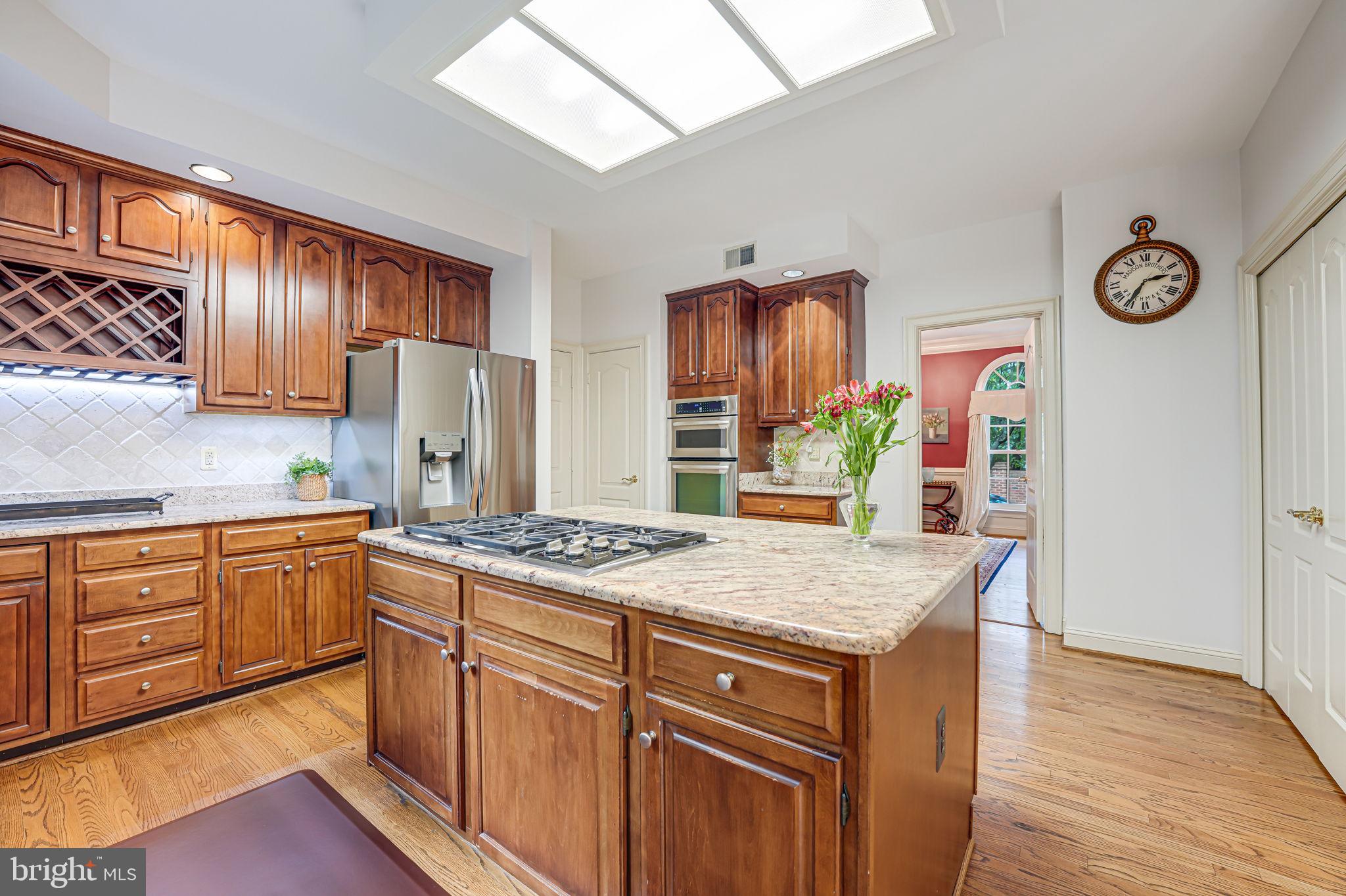 CENTURY OAK - Residential