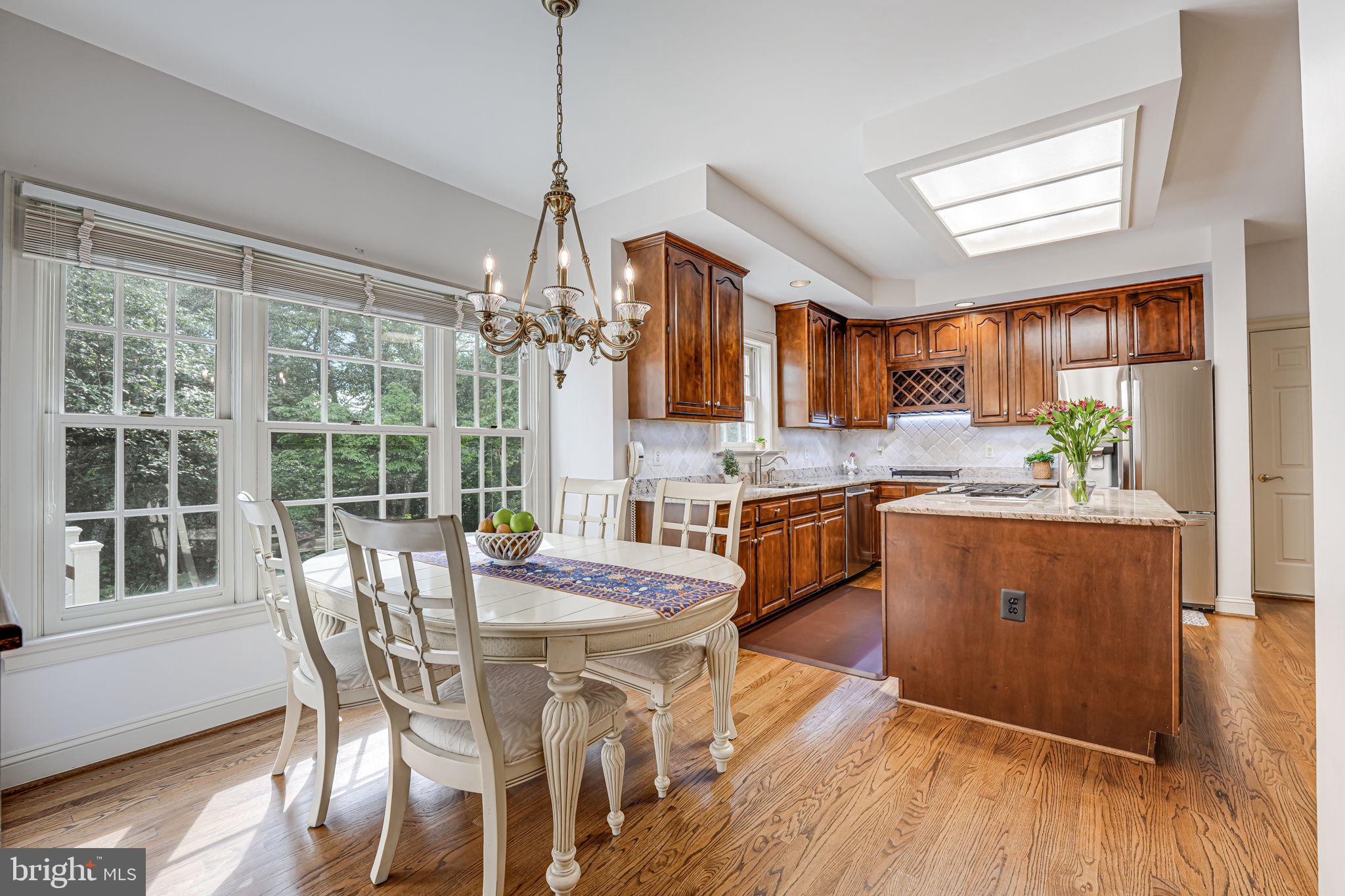 CENTURY OAK - Residential