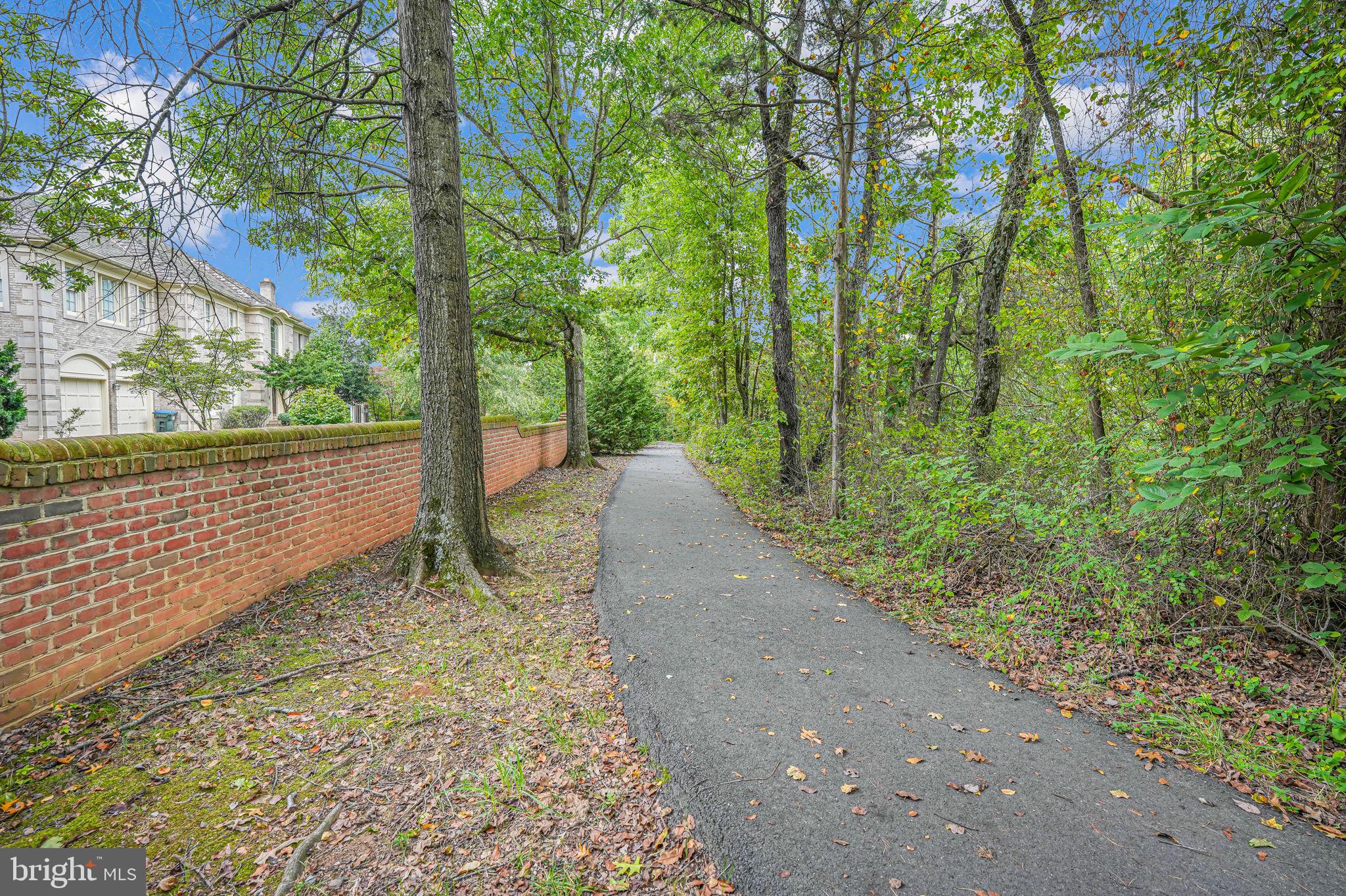 CENTURY OAK - Residential