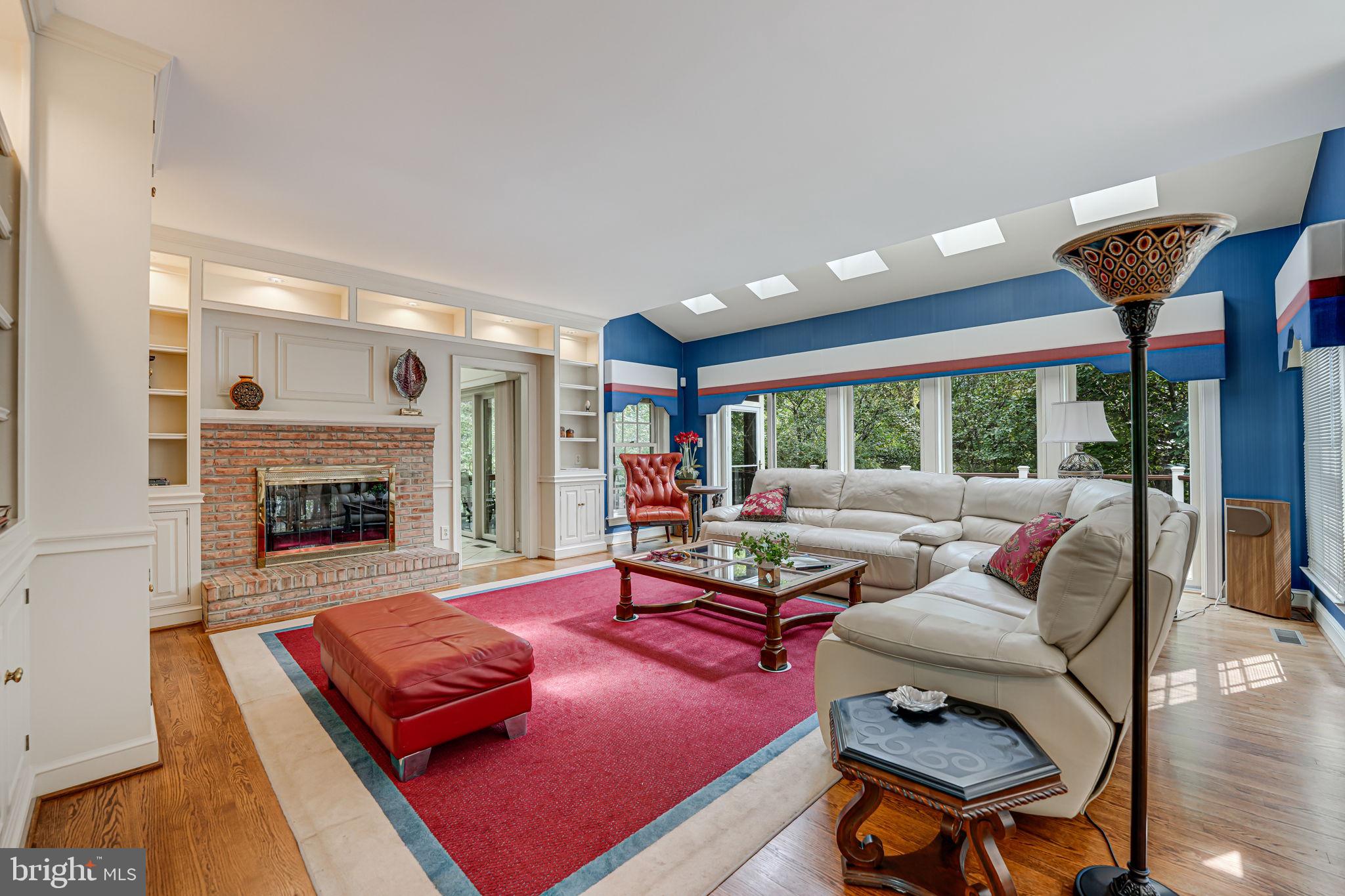 CENTURY OAK - Residential