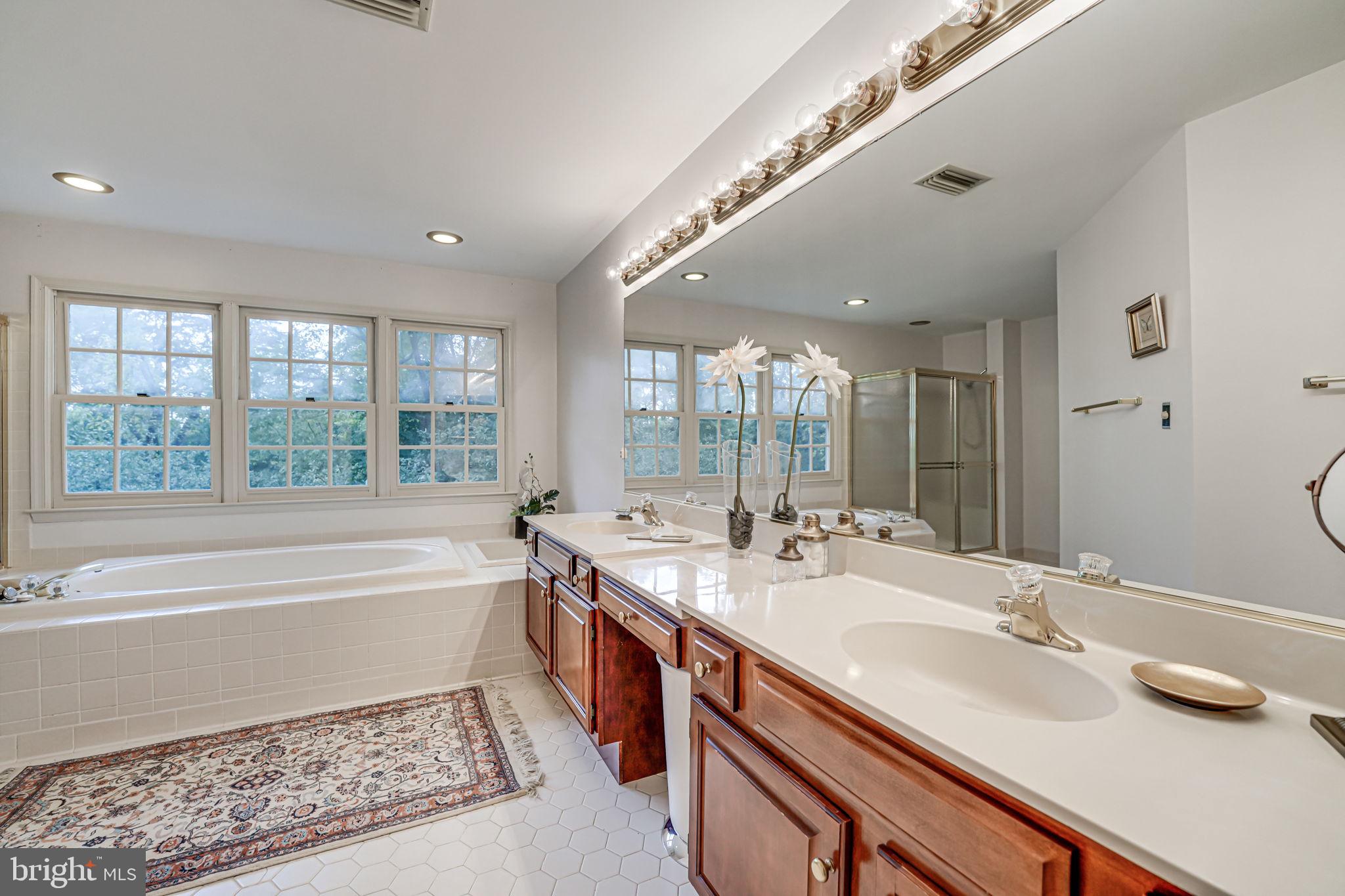 CENTURY OAK - Residential