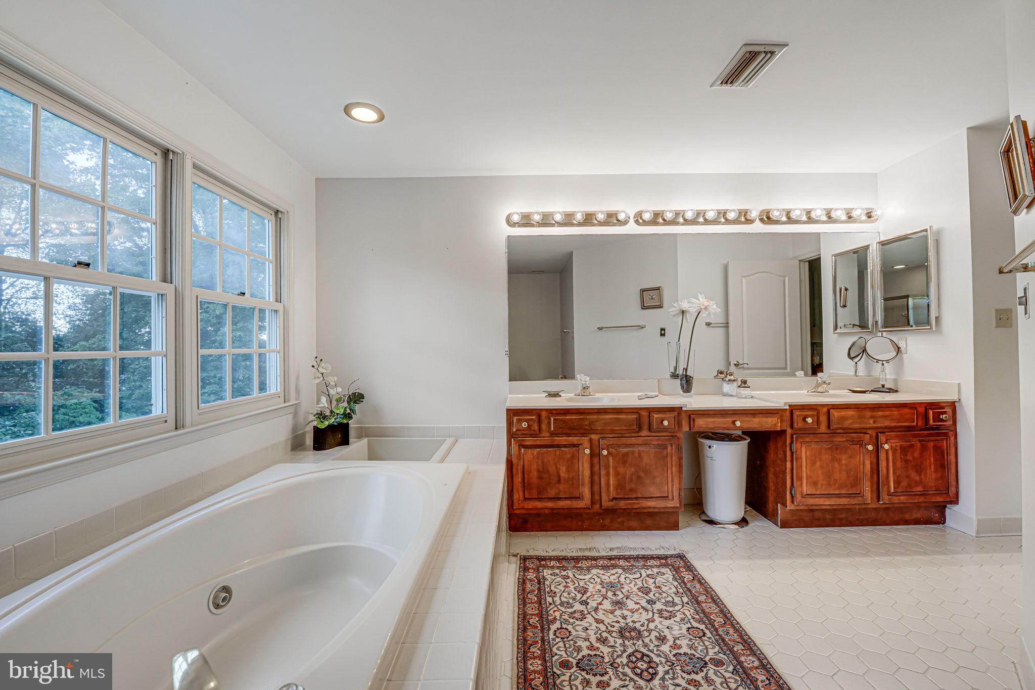 CENTURY OAK - Residential