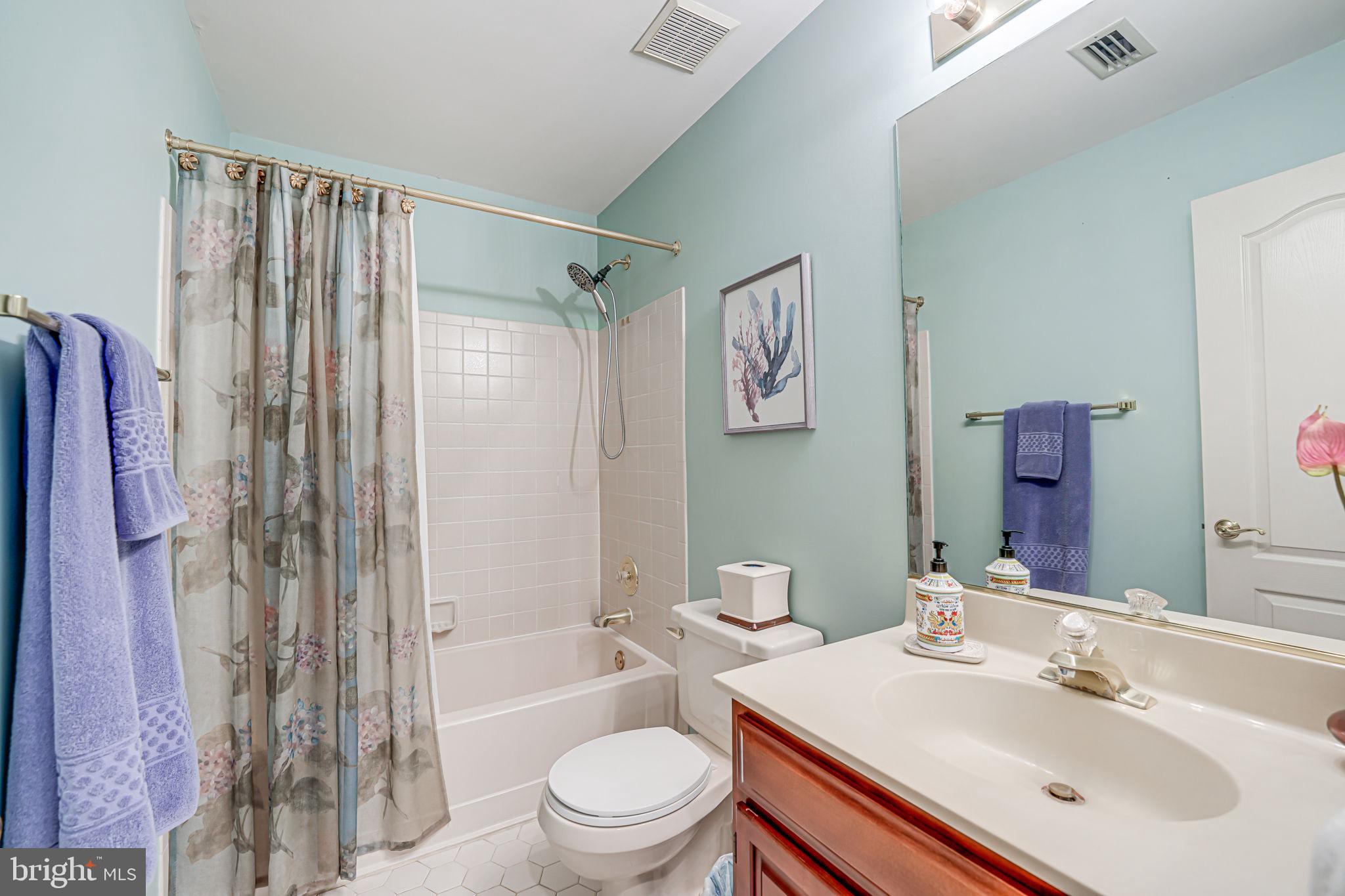 CENTURY OAK - Residential