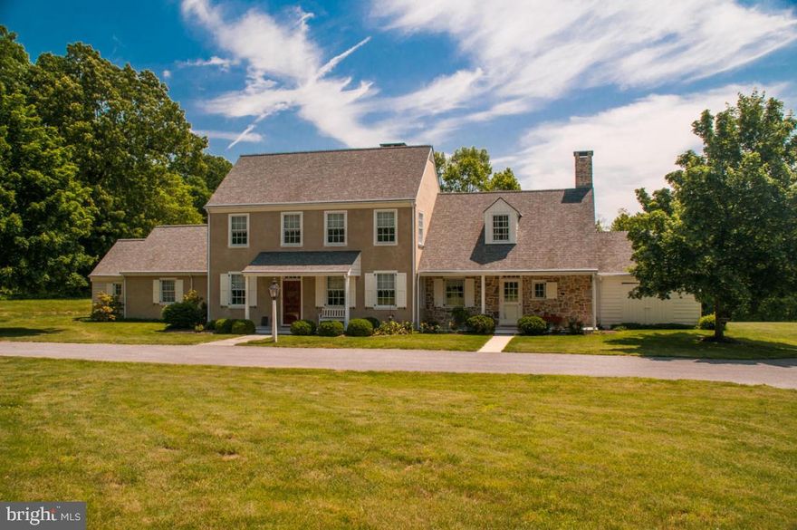 PANORAMIC ROLLING FARMVIIEWS FROM THIS CUSTOM BUILT GENTLEMAN'S FARMETTE ON OVER 40 ACRES. ENDLESS UPGRADES INCLUDE HANDSOME WIDE PLANK PINE FLOORS, CROWN MOLDINGS, CHAIR RAIL,  LARGE EAT-IN KITCHEN WITH DRAMATIC FIREPLACE, WOOD BEAMS.  CATHEDRAL CEILING GREAT ROOM  WALLS OF WINDOWS CAPTURING THE STUNNING PRIVATE VIEWS, FORMAL DINING ROOM. .