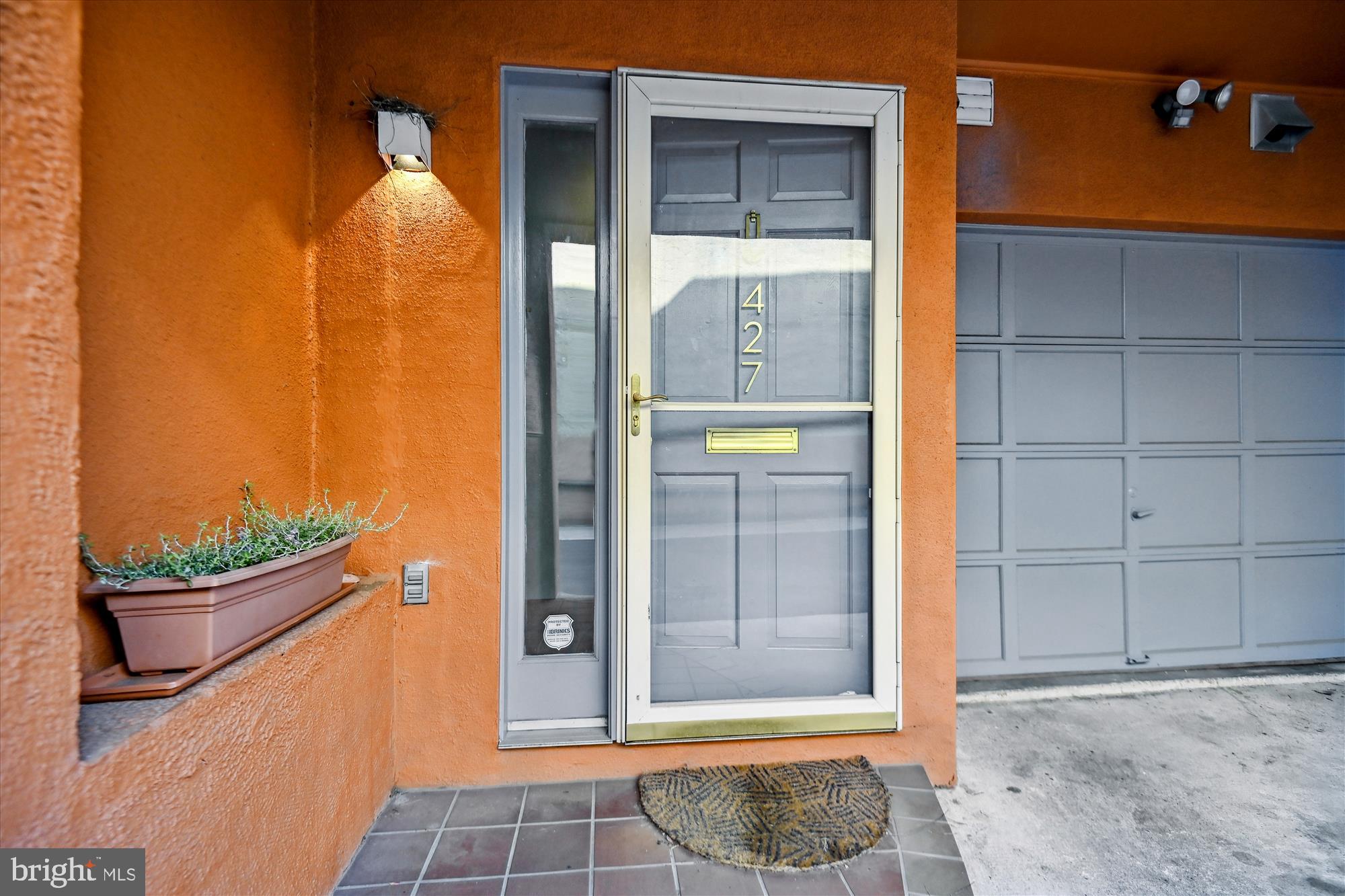 427 GRINDALL STREET 2