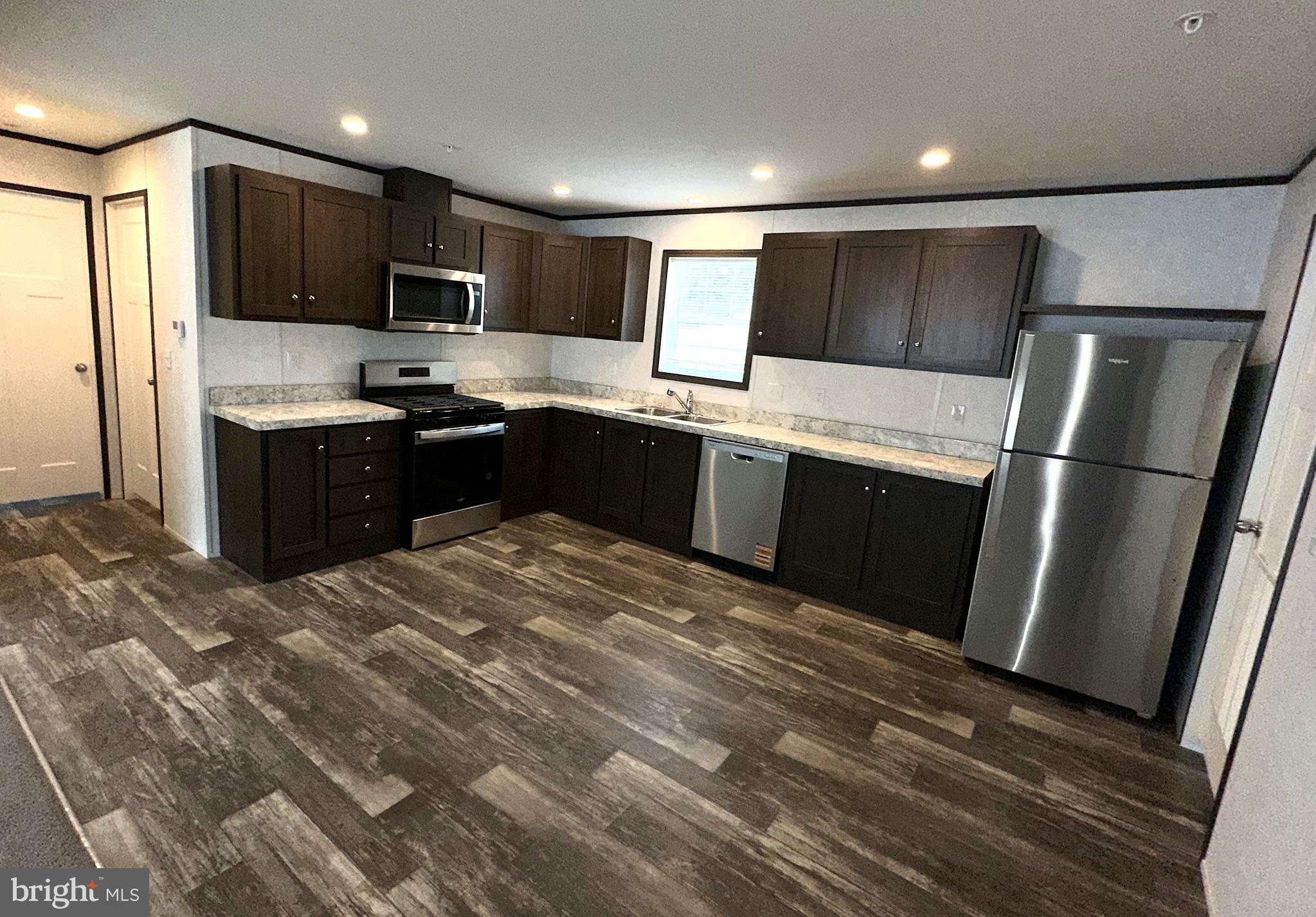 ROCKBROOK VILLAGE TRAILER PARK - Residential