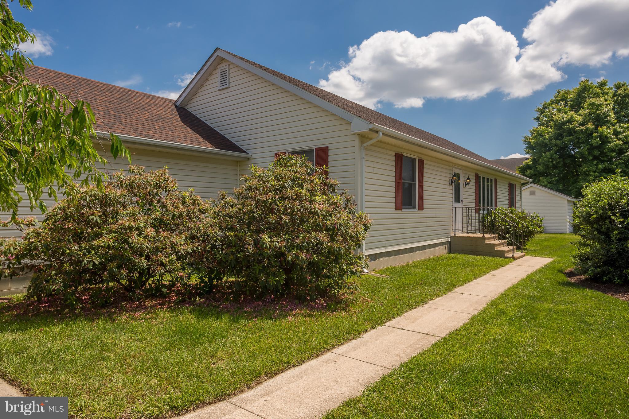 36820 BLUEWATER RUN W