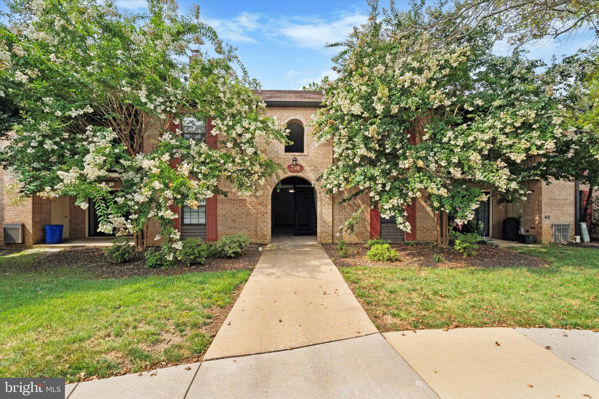 Welcome to this bright and inviting 2-bedroom, 2-bath condo in the desirable Eagles Ridge community of Chesterbrook. Drenched in natural light, the living room features soaring two-story ceilings with skylights, and access to a private balcony—perfect for relaxing or entertaining. The kitchen offers a practical layout with generous counter space and storage.
The layout includes a spacious primary suite with a walk-in closet and ensuite bath, while the second bedroom is served by a full hall bath. Enjoy charming details throughout, including deep-silled windows and a versatile upper loft—ideal for a home office or cozy hangout space.
Conveniently located near major routes including the PA Turnpike, 202, 422, and 252, with easy access to Valley Forge Park, Wilson Farm Park, and more. Part of the award-winning Tredyffrin-Easttown School District, this home blends comfort, style, and an unbeatable location.