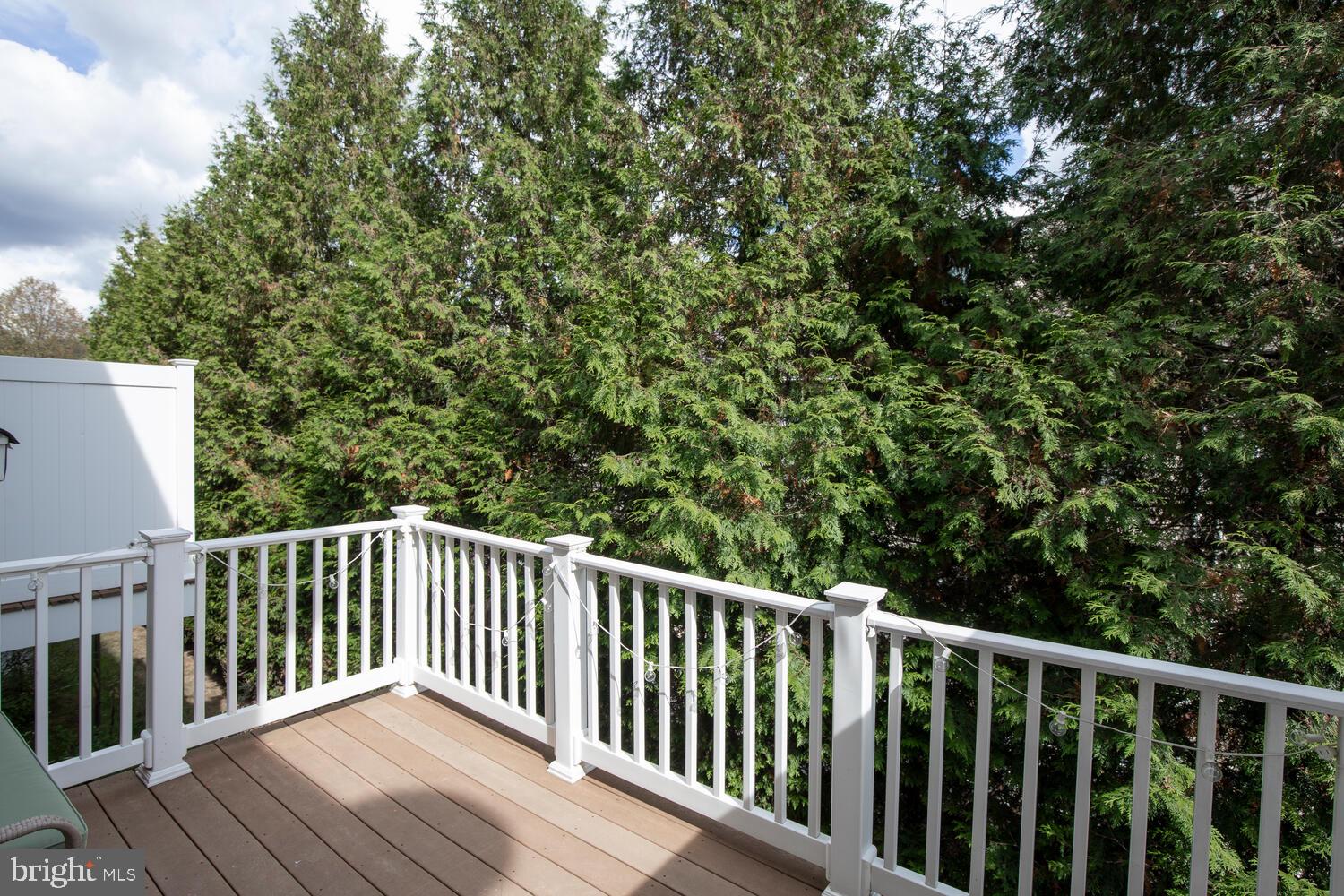 OXFORD LANE - Residential