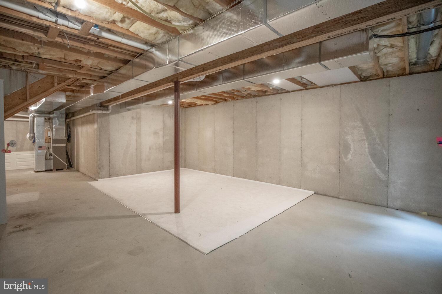 OXFORD LANE - Residential