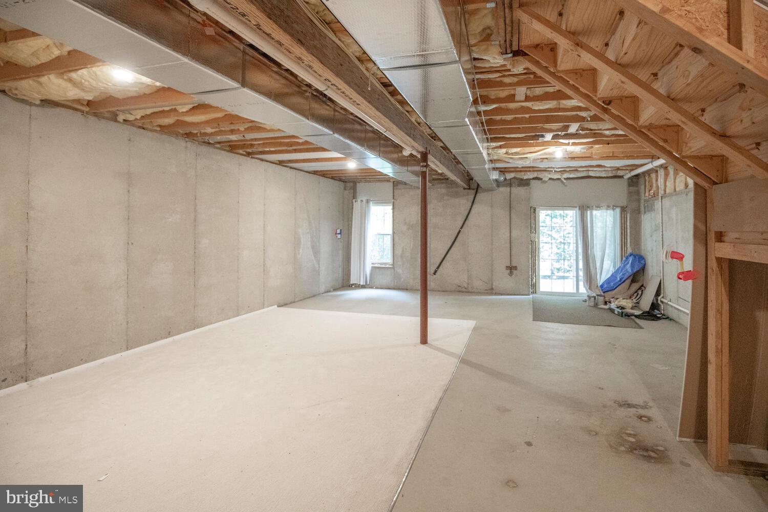 OXFORD LANE - Residential