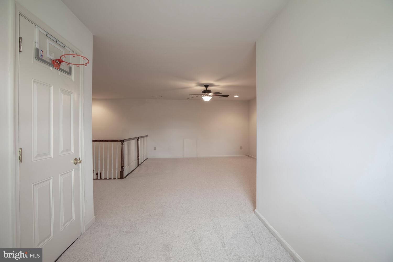 OXFORD LANE - Residential