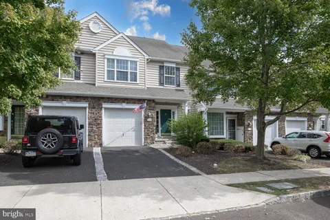 425 Elm Circle, Chalfont, PA MLS: PABU2107234