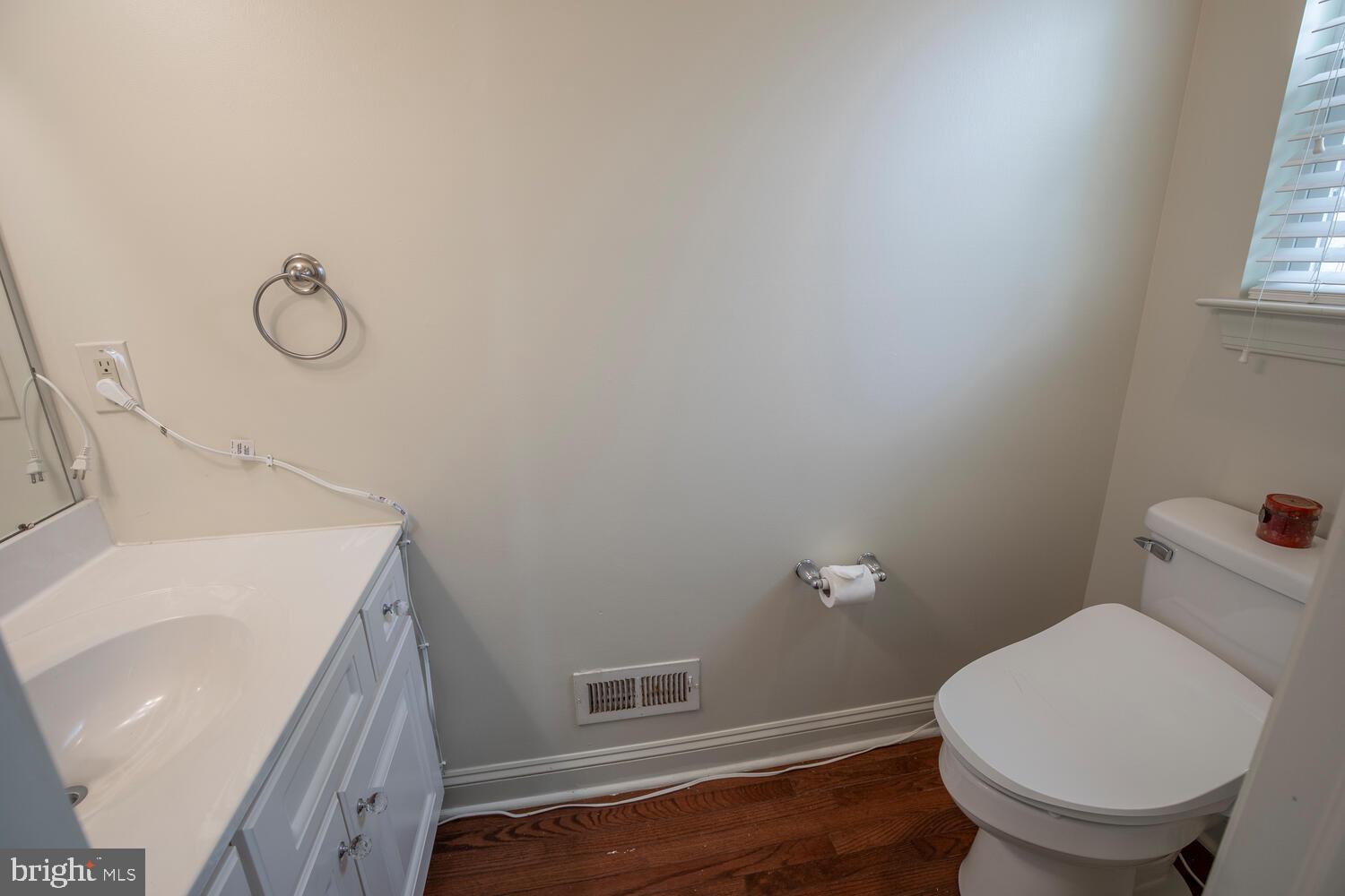 OXFORD LANE - Residential