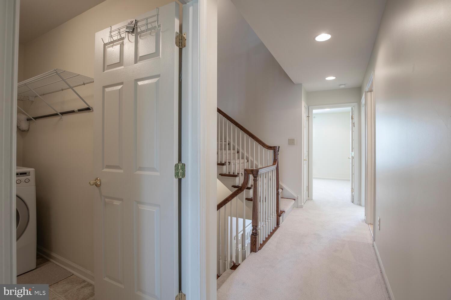 OXFORD LANE - Residential