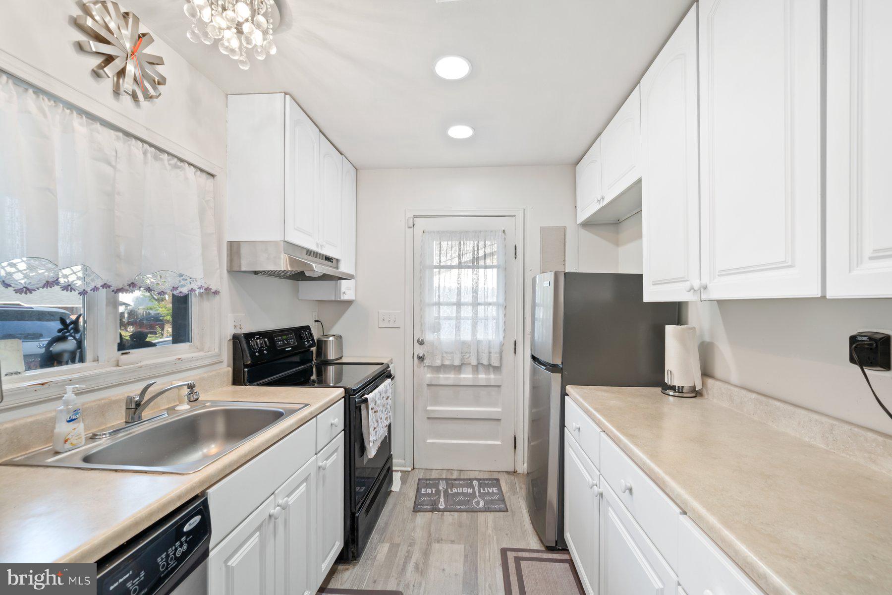 MAPLE RIDGE - Residential Lease